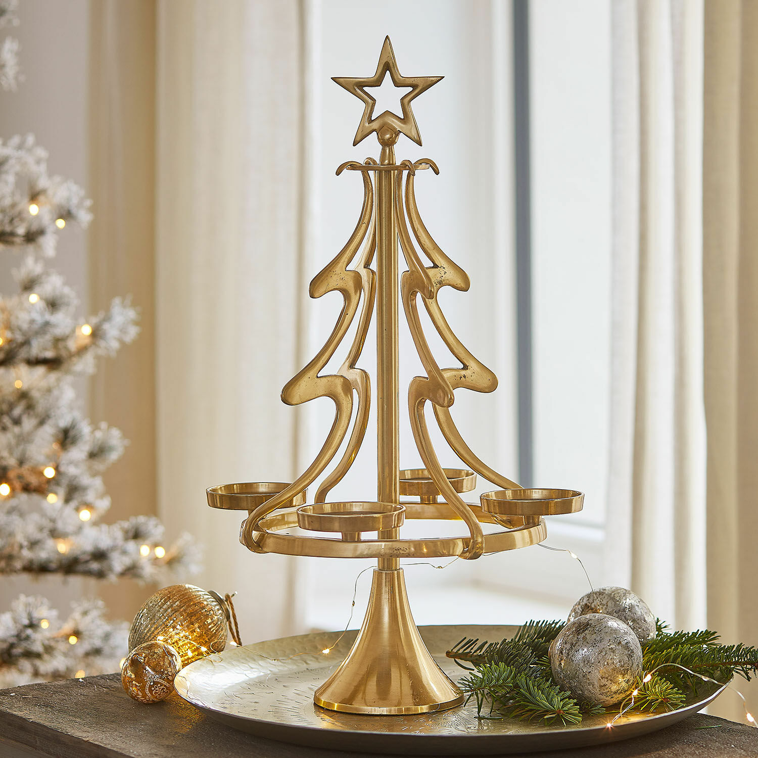 Soporte para corona de Adviento Gaetana Candelabro metálico dorado en forma de árbol de Navidad con estrella, decoración festiva para mesa