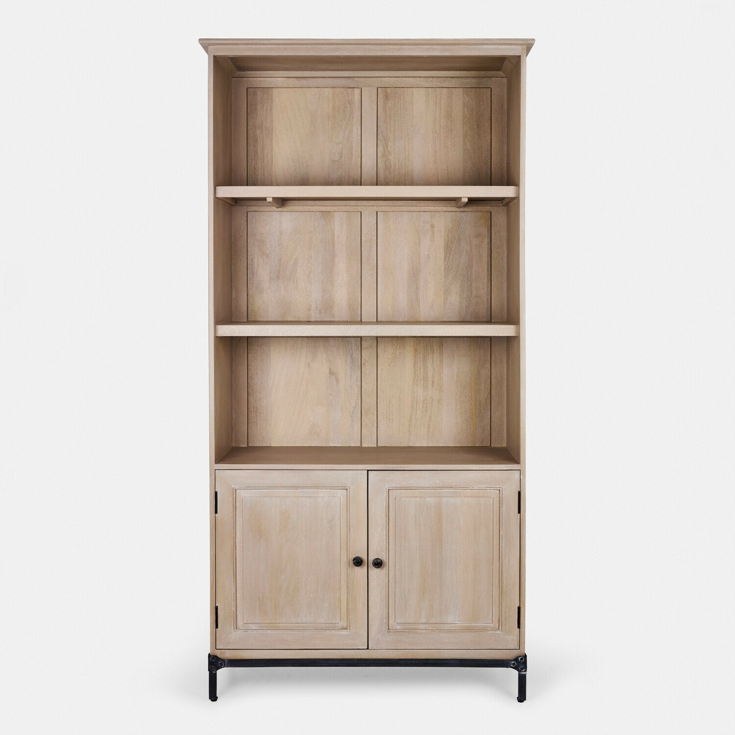 Estantería Aldrics Armario de madera clara con estantes abiertos y puertas cerradas, mueble de almacenamiento beige