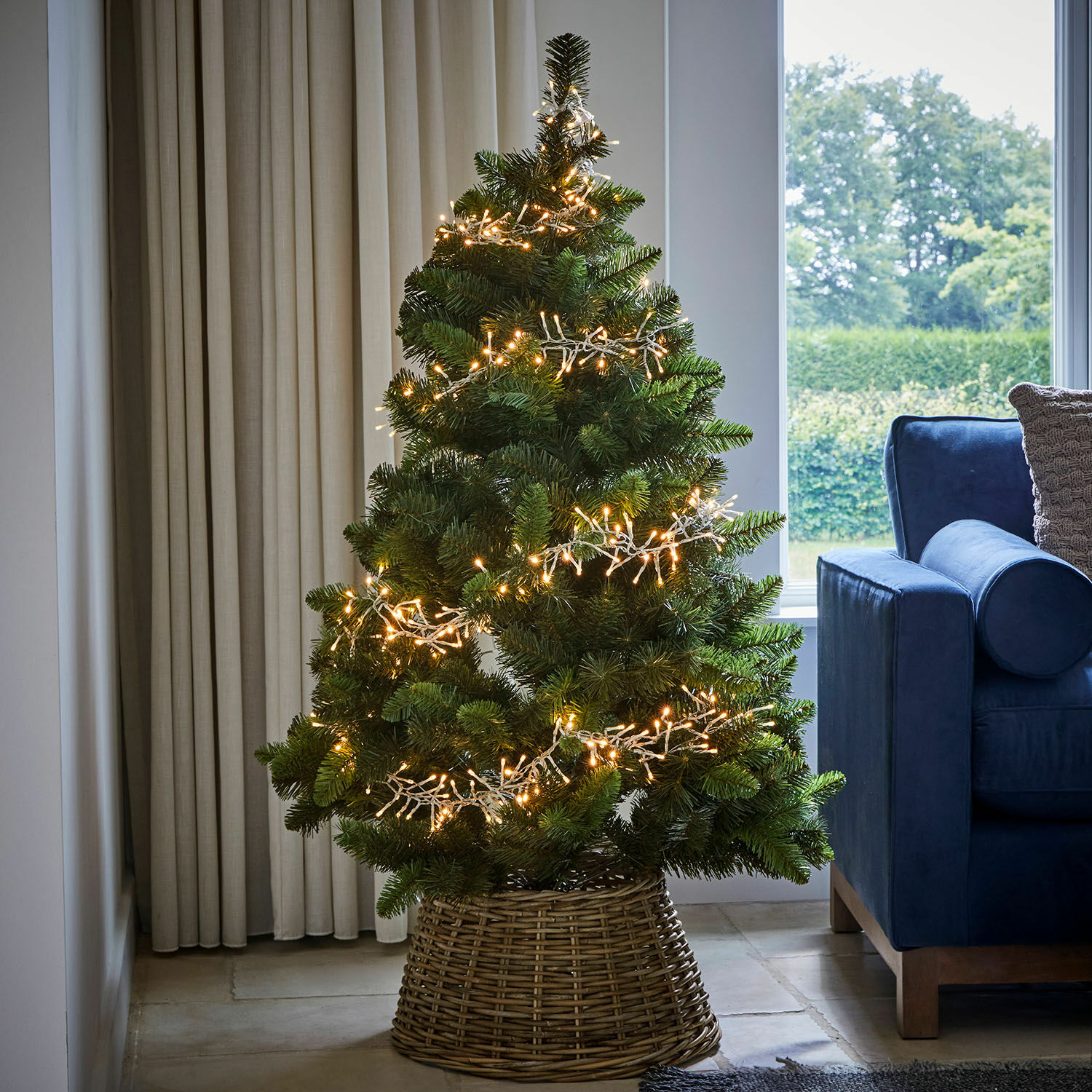 Árbol de Navidad Svalberg Árbol de Navidad artificial en cesta de mimbre con luces LED cálidas para decoración festiva