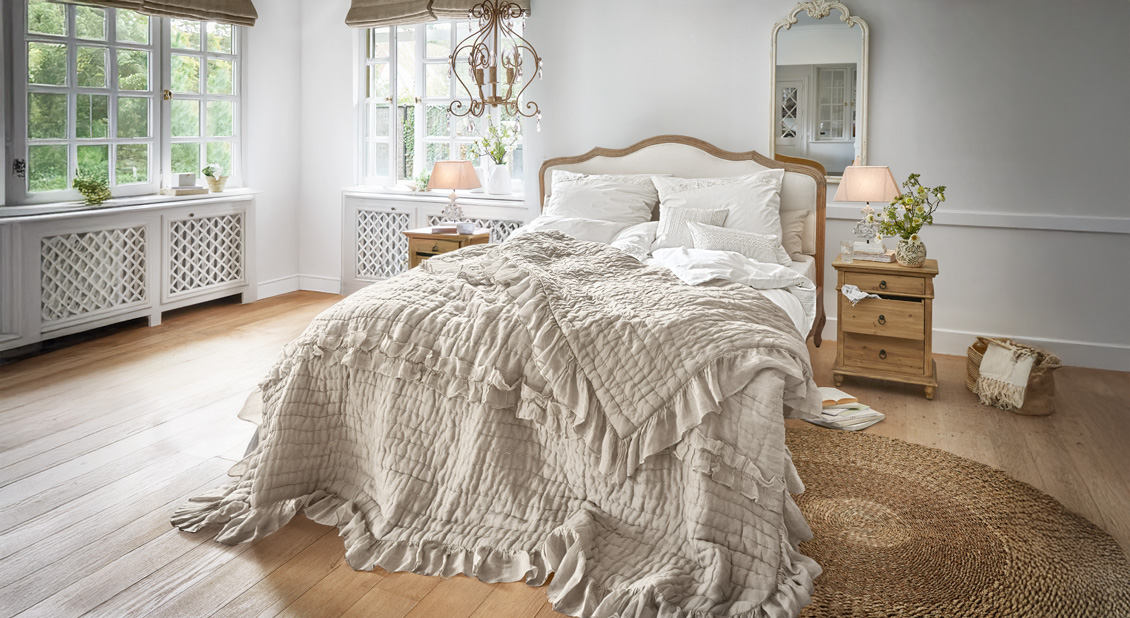 Dormitorio en tonos naturales