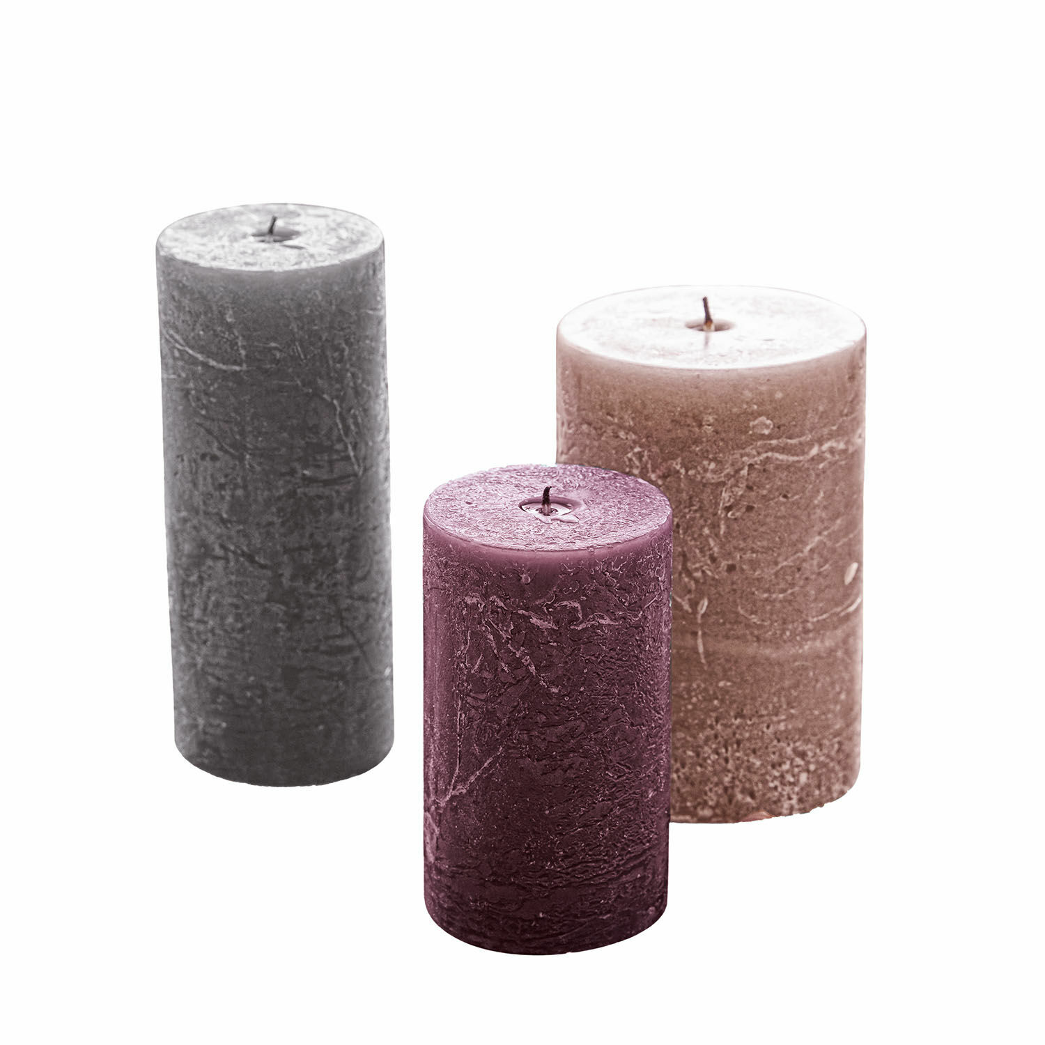 Set de 3 velas Pretin Conjunto de tres velas rústicas en gris, marrón y burdeos para decoración interior