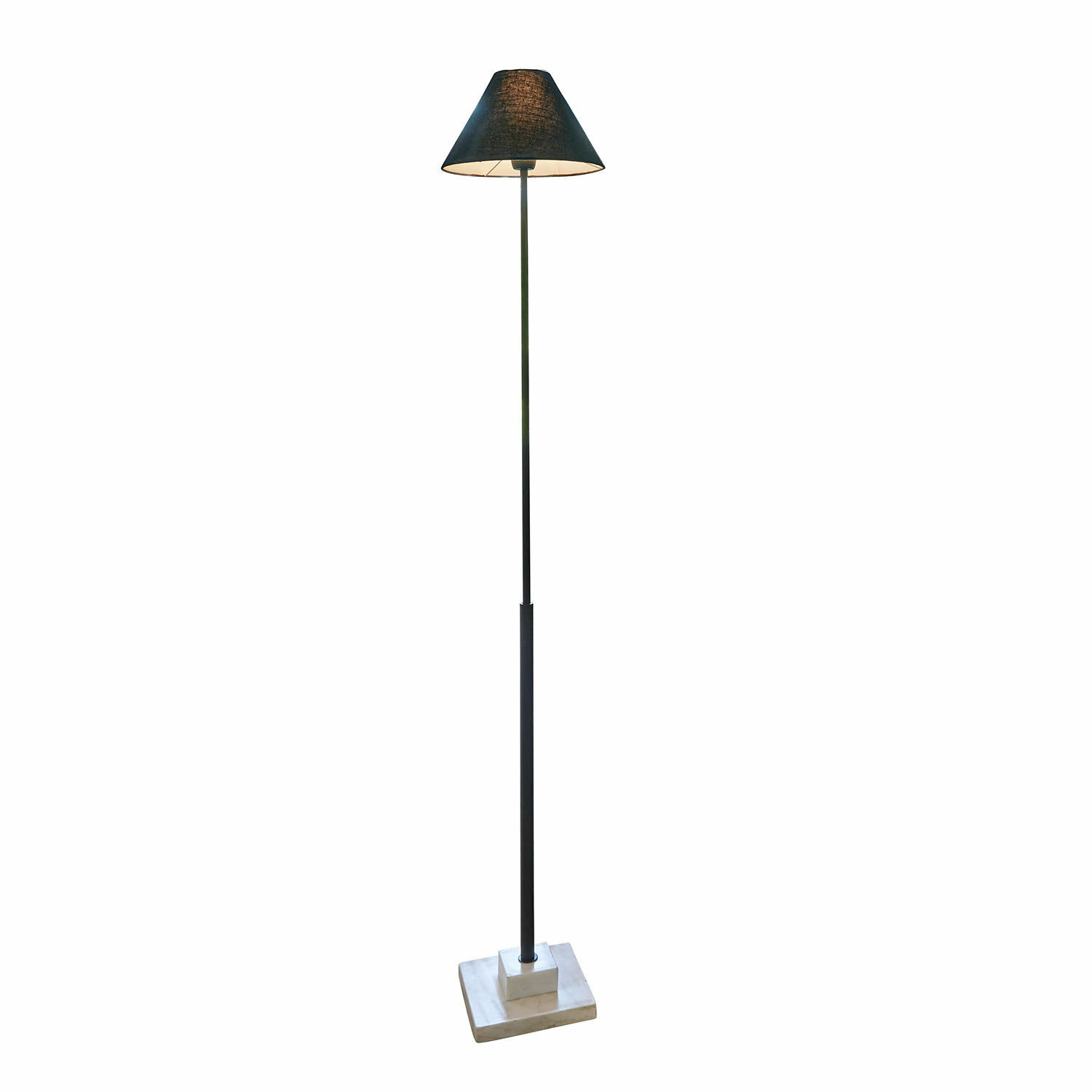 Lámpara de pie Orvienne Lámpara de pie negra con pantalla de tela y base de mármol para sala de estar