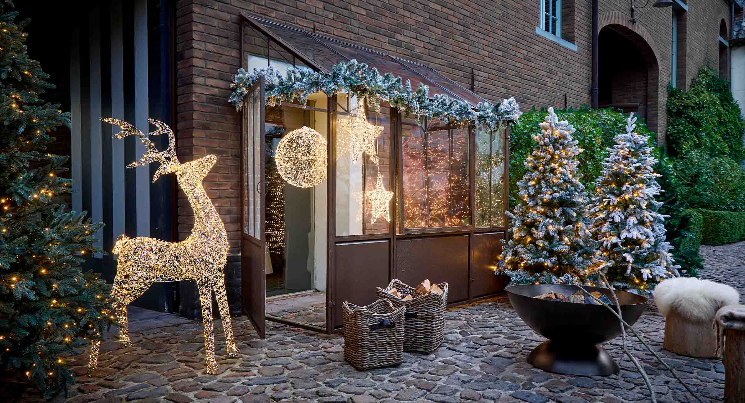 Ponche y dulces navideños