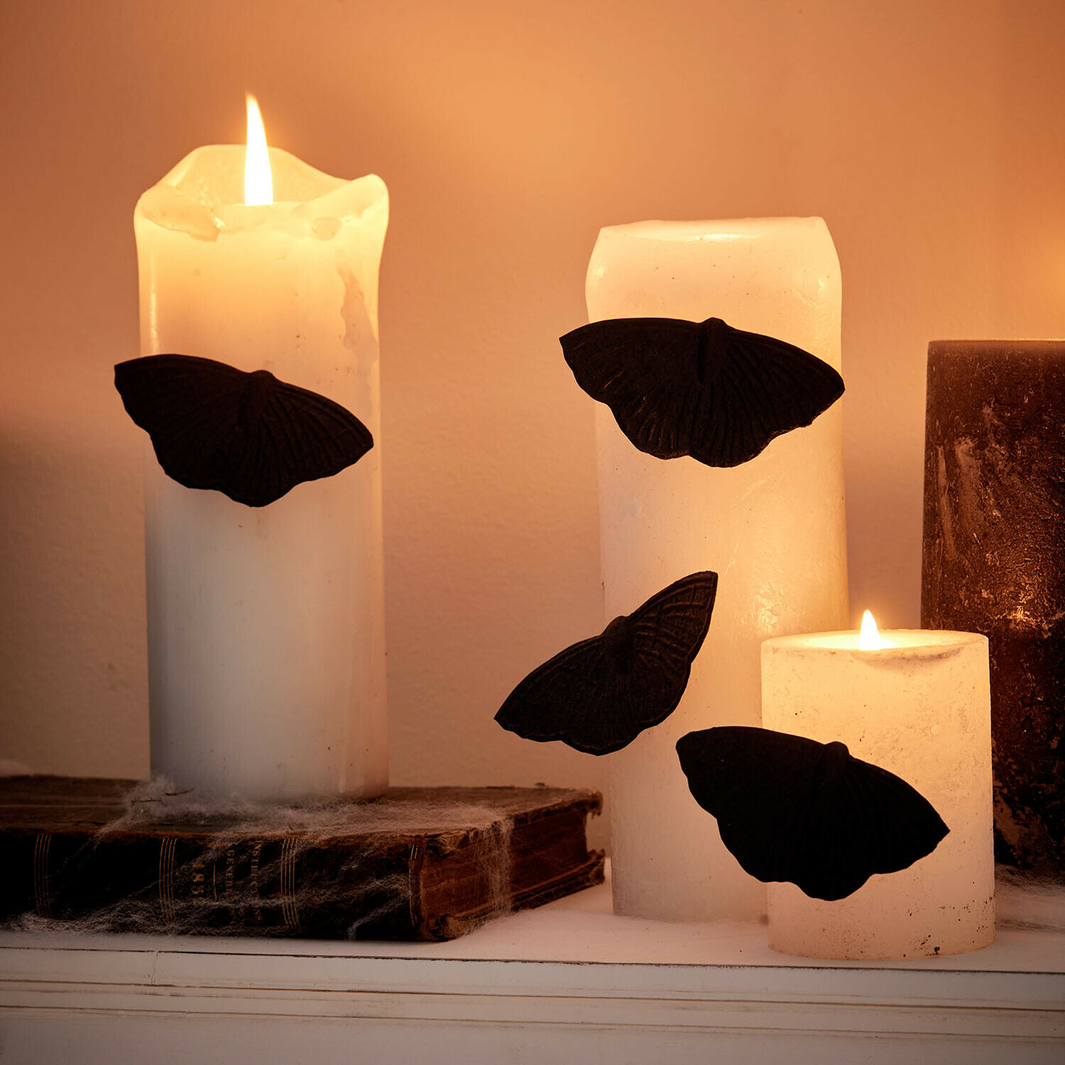 Set de 4 pines decorativos Orlenaith | negro envejecido | Alto/Ancho/P aprox. 4/8/2 cm Set de 4 pines decorativos Orlenaith | negro envejecido | Alto/Ancho/P aprox. 4/8/2 cm