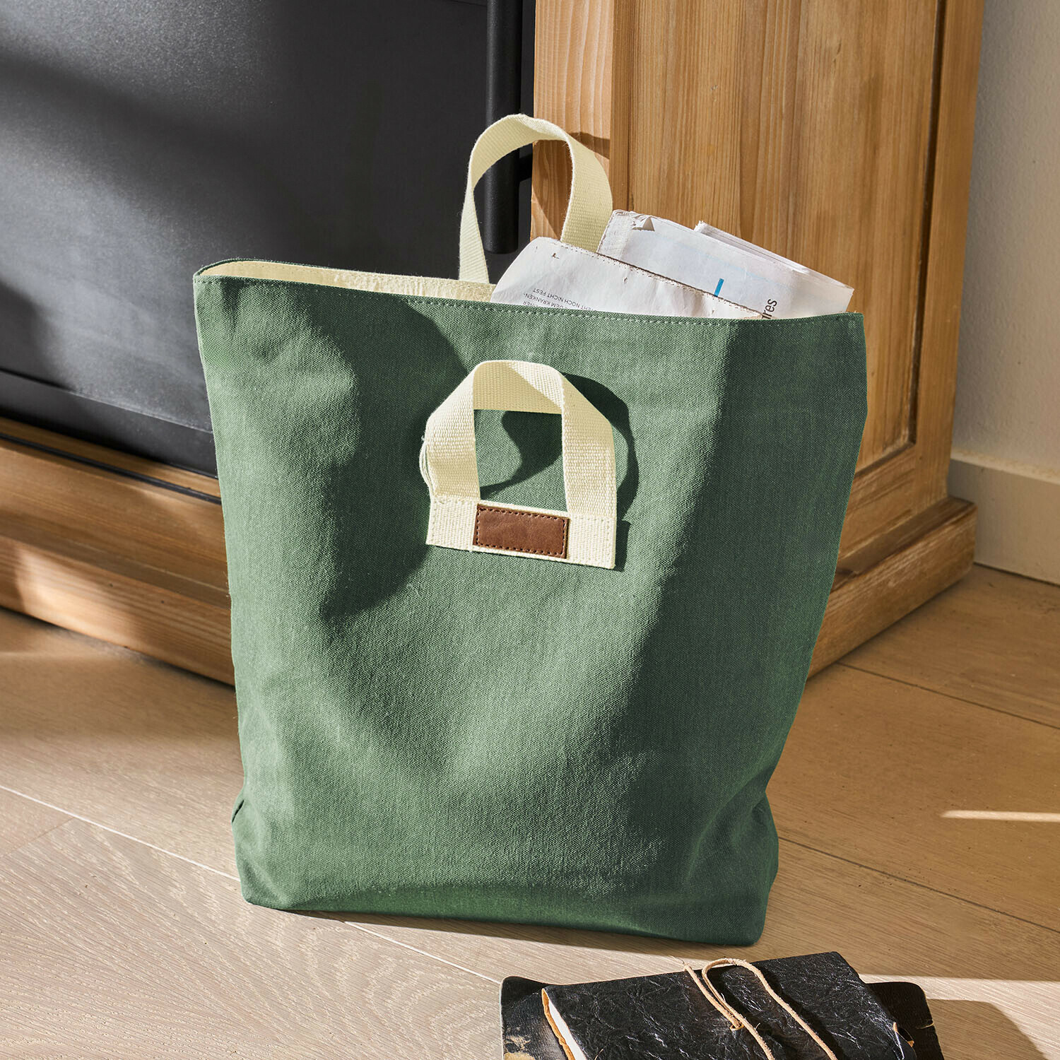 Bolso Ornbrook Bolsa verde de algodón con asas crema y parche marrón, ideal para compras o almacenamiento práctico