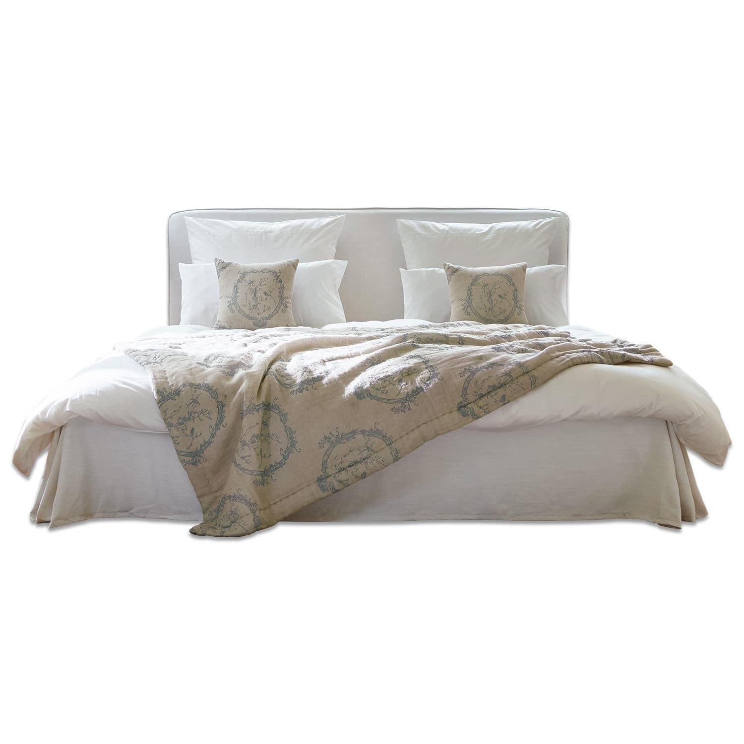 Cama Aubrianne Cama con cabecero tapizado gris claro y manta beige con estampado, ropa de cama blanca