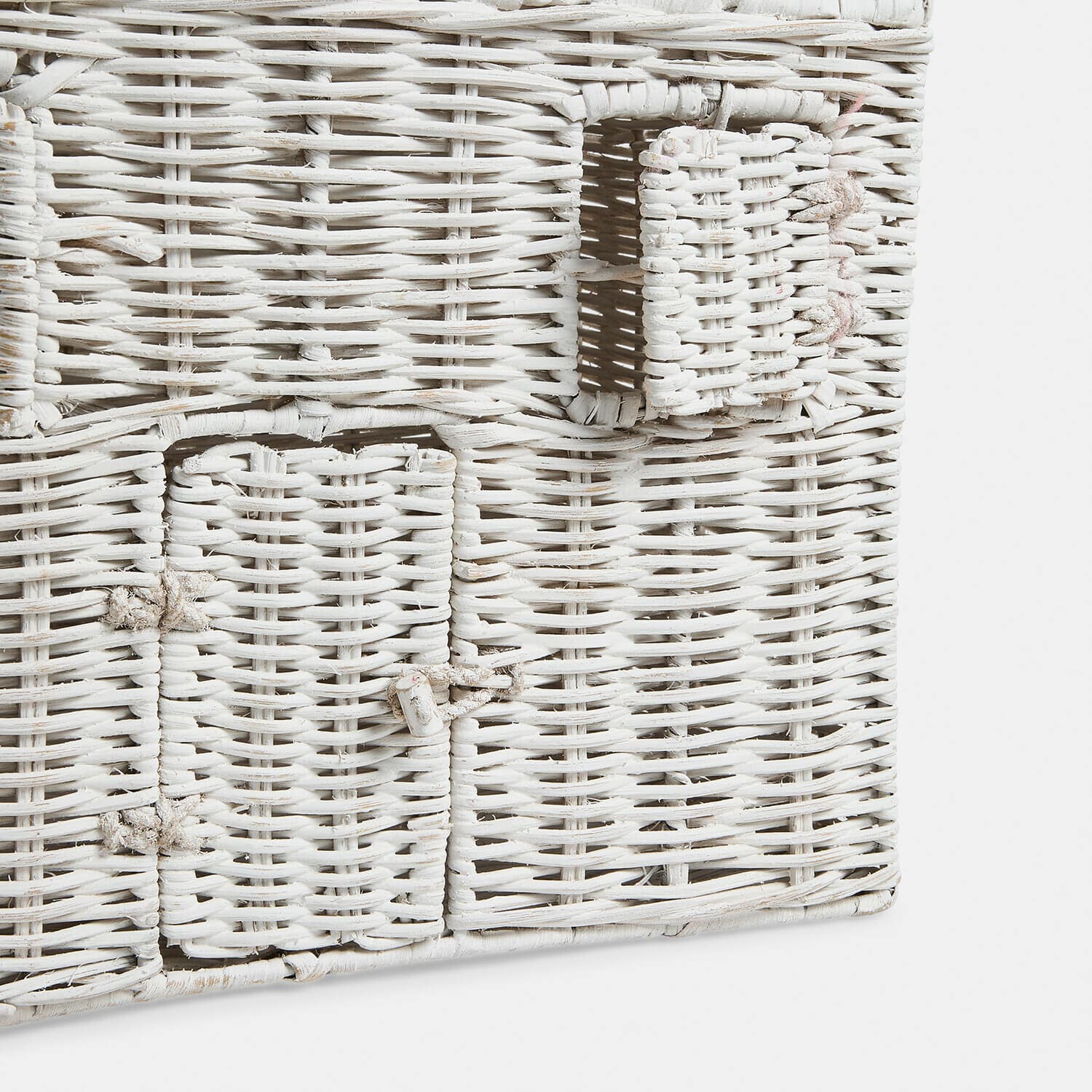 Cesta con forma de casa Sinsai