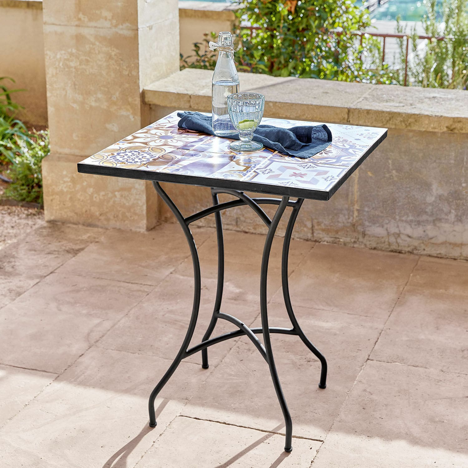 Mesa Céligny