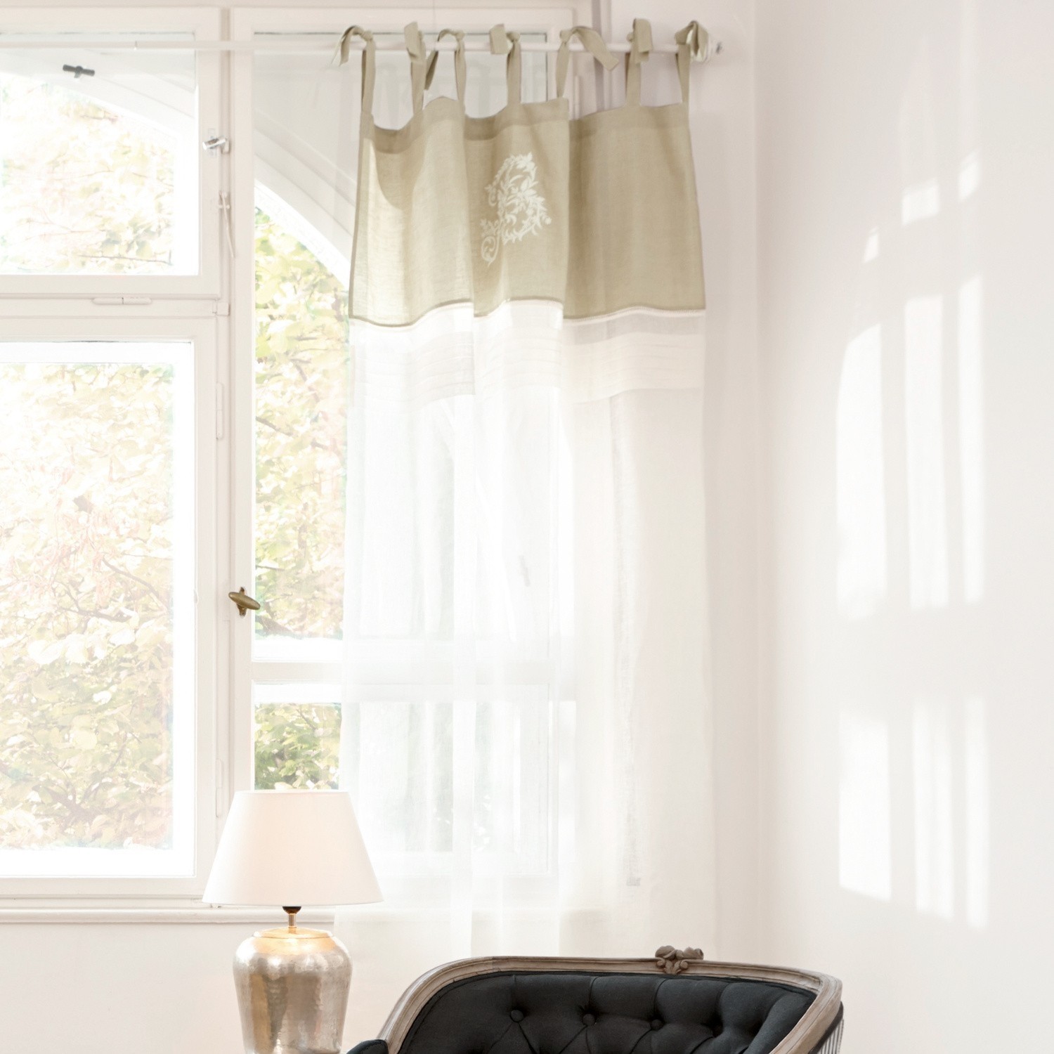 Cortina de lino beige y blanca con bordado decorativo, ligera y elegante para salón o dormitorio