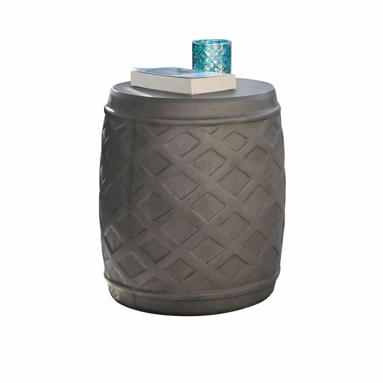 Taburete Plévin Mesa auxiliar gris de hormigón con patrón geométrico, ideal para salón moderno