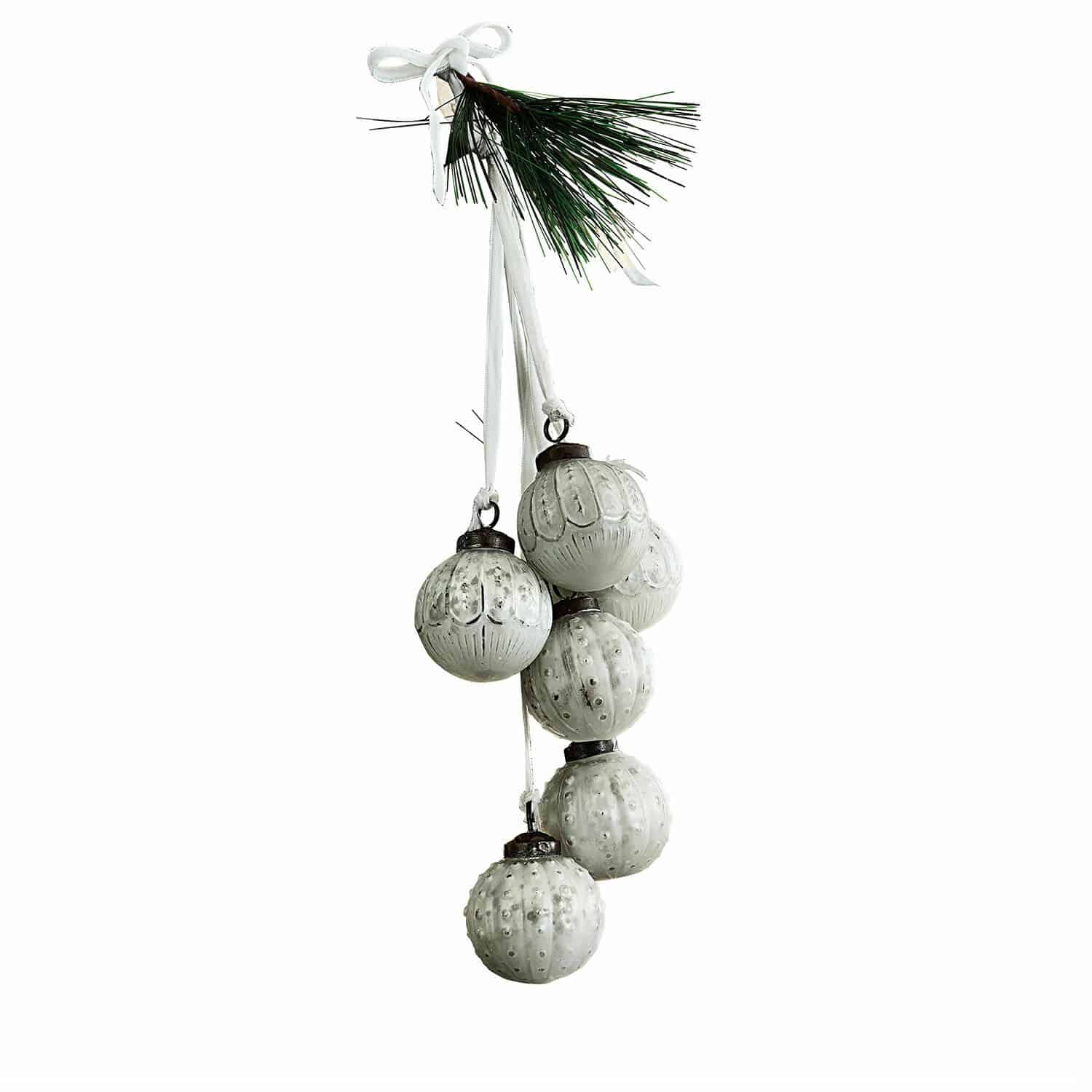 Set de 6 adornos navideños Tara Conjunto de bolas de Navidad blancas de vidrio con ramas verdes y cinta para colgar