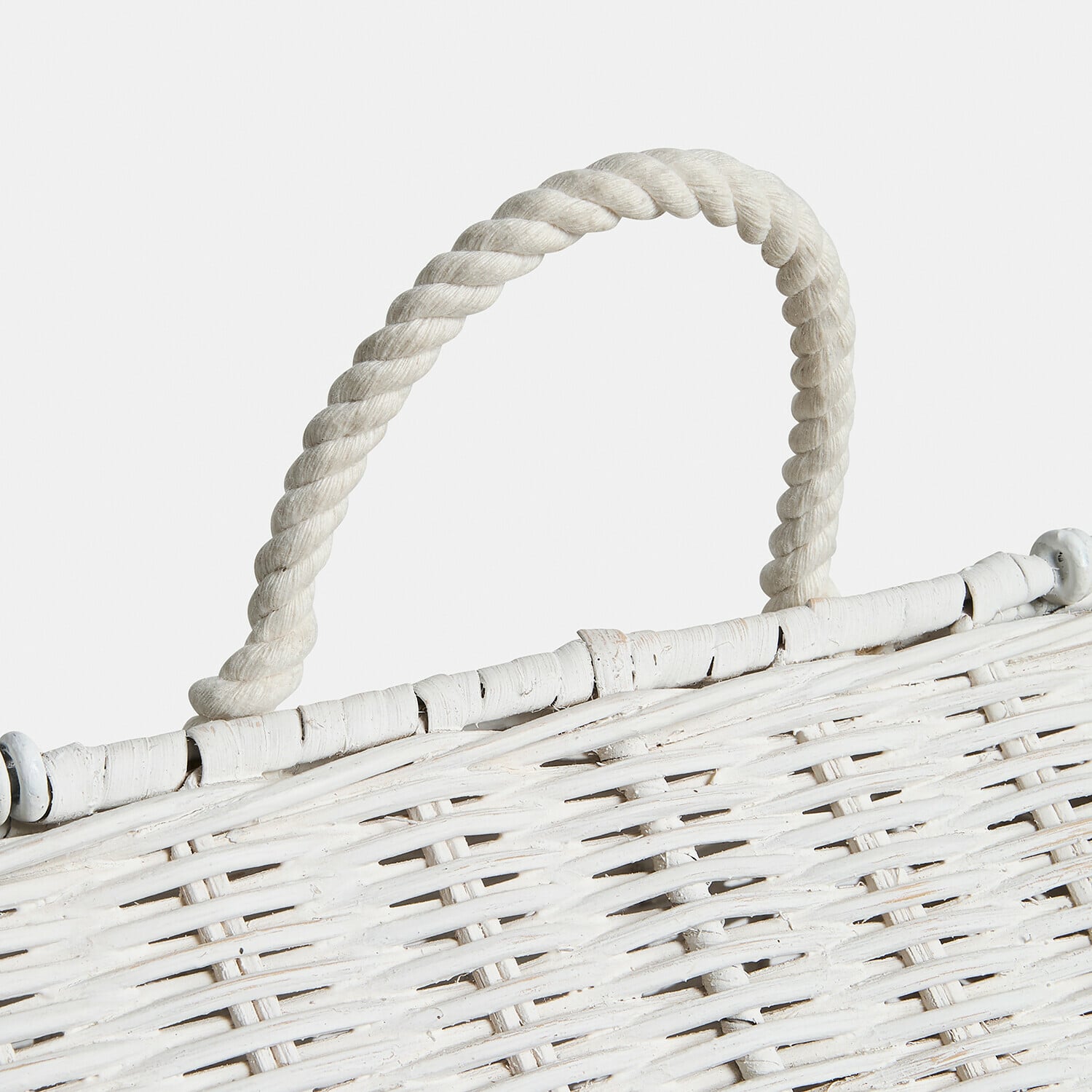 Cesta con forma de casa Sinsai