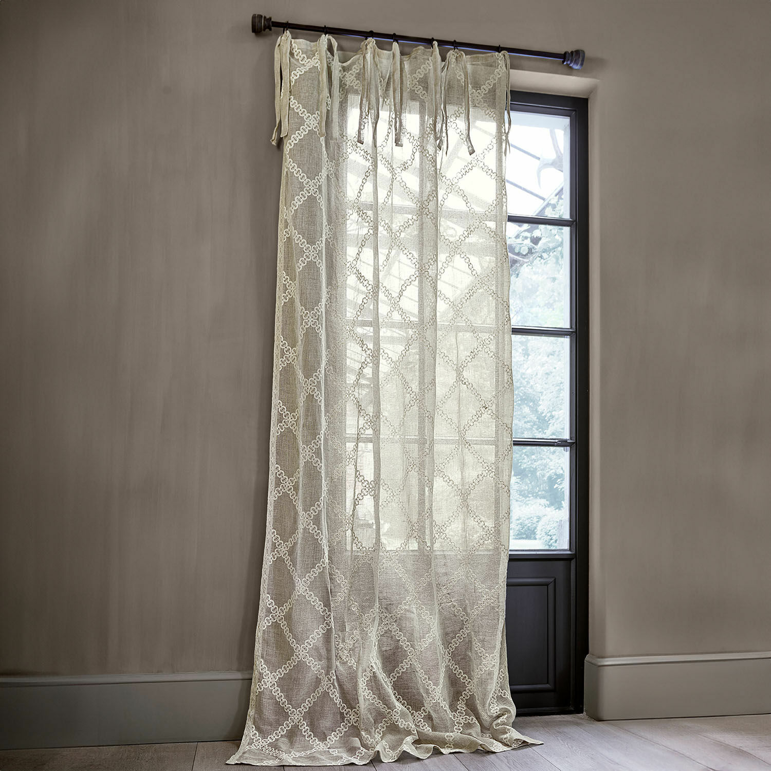 Cortina Kalidah Cortina beige de tela ligera con diseño bordado, decoración elegante para ventana de salón