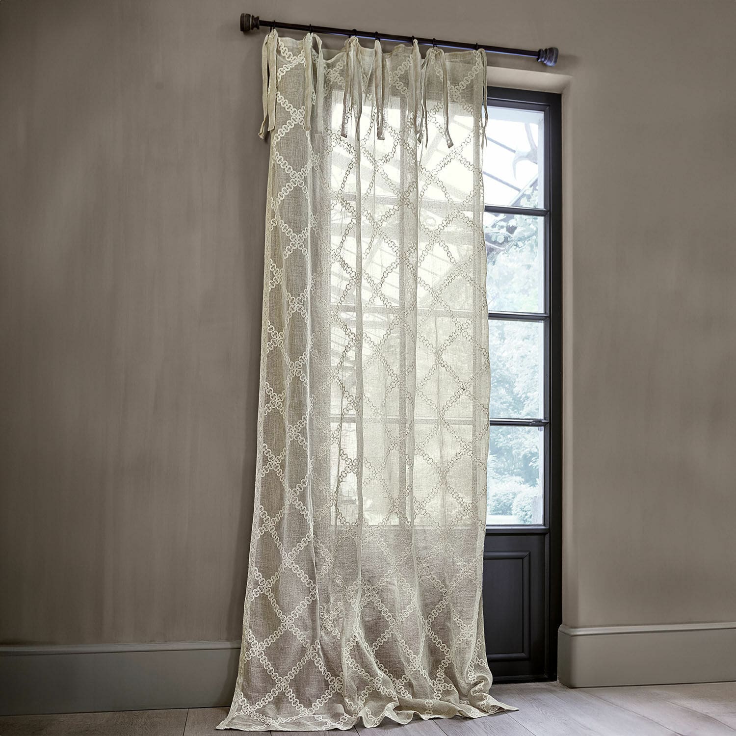 Cortina Kalidah Cortina beige de tela ligera con diseño bordado, decoración elegante para ventana de salón