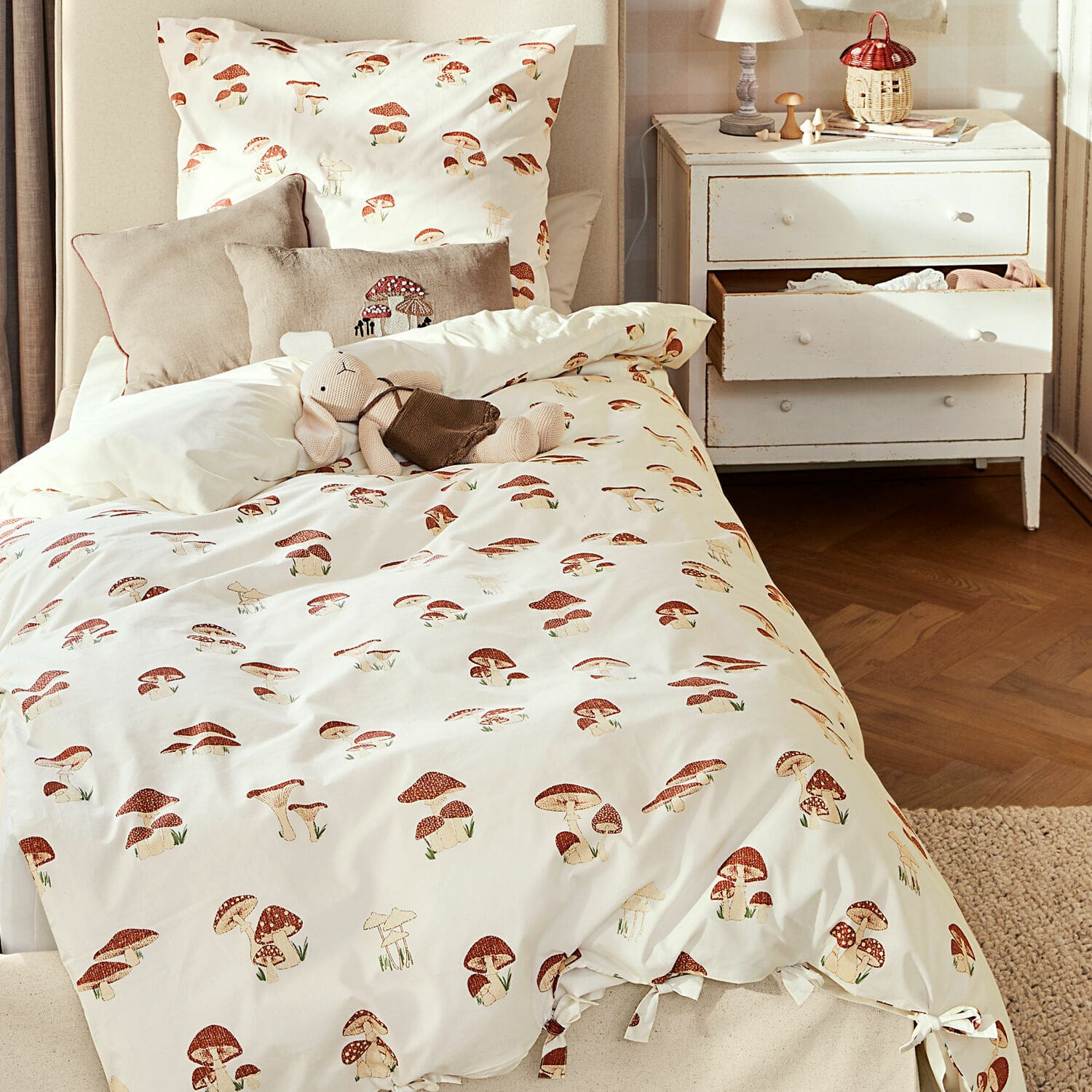 Ropa de cama Norilie Ropa de cama de algodón color crema con estampado de setas rojas, suave y decorativa para dormitorio