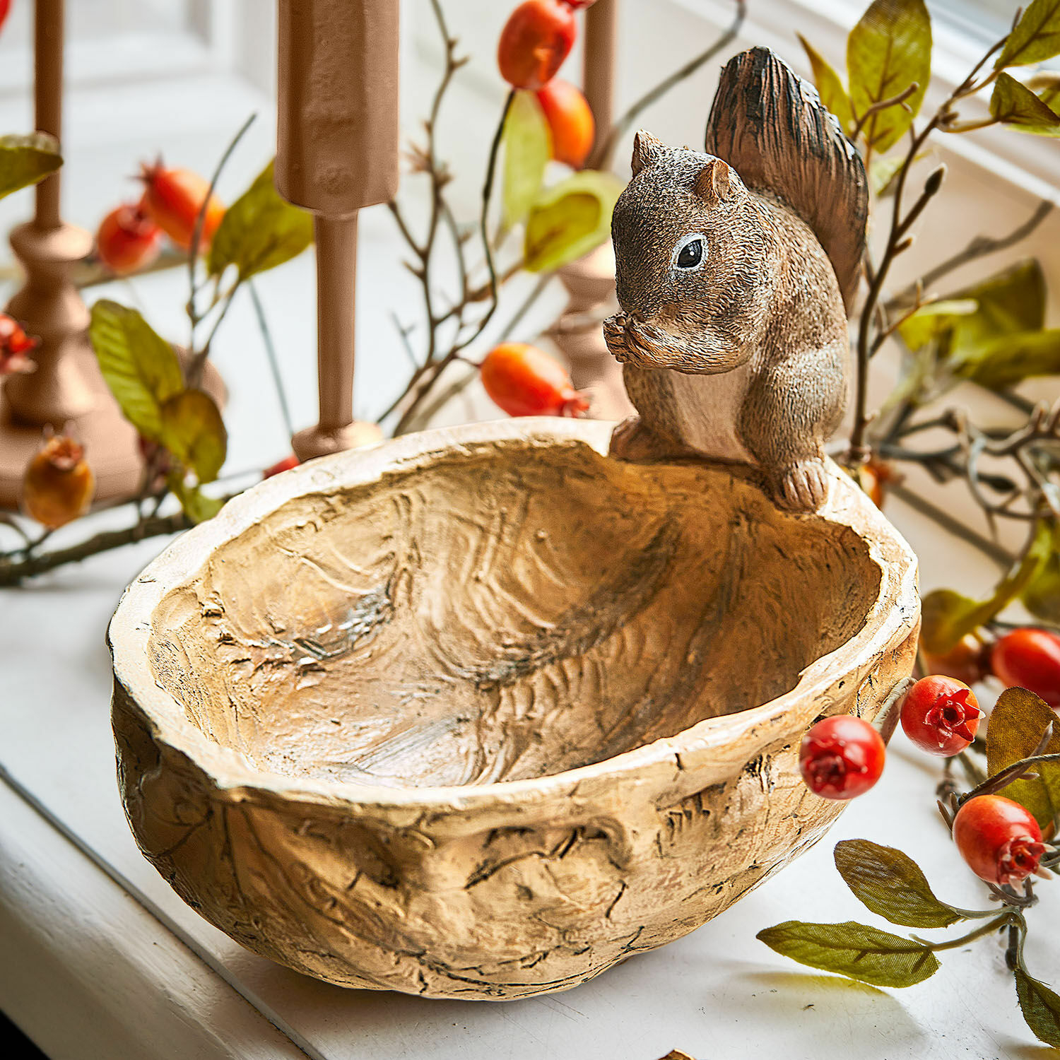 Cuenco decorativo de resina beige con figura de ardilla, adorno para mesa y hogar