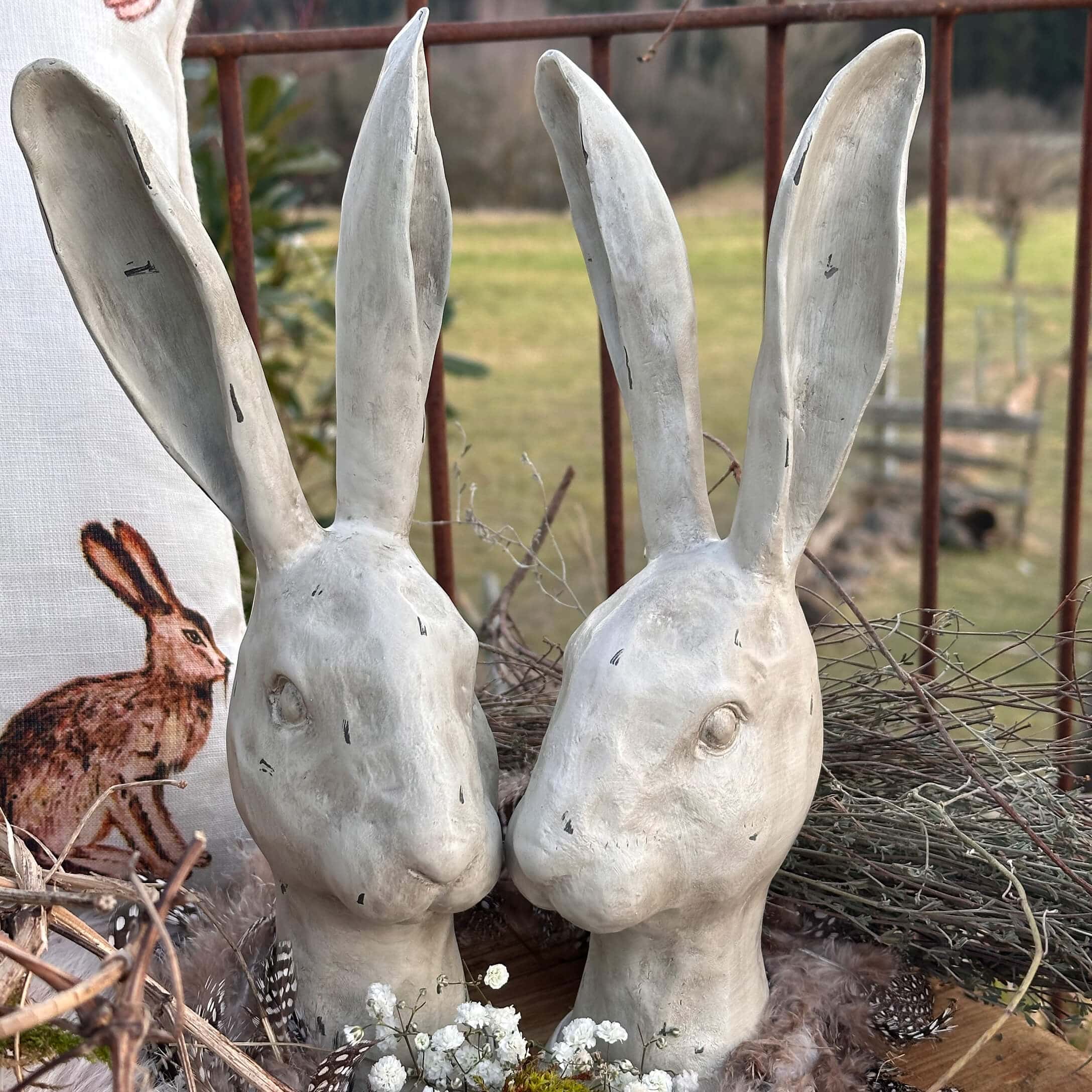 Cabezas de conejo blancas de cerámica con orejas largas para decoración rústica de Pascua