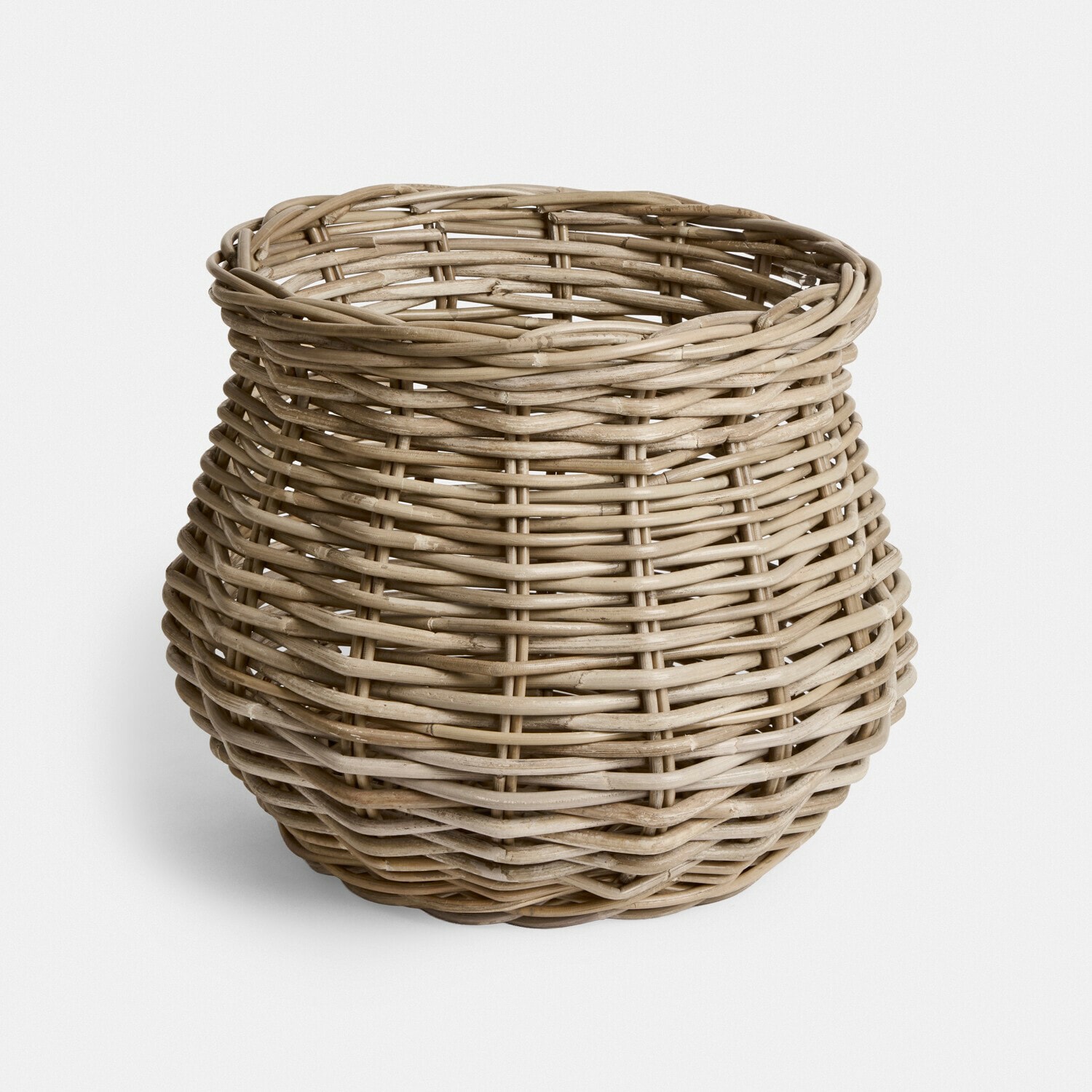 Cesta Elvendia Cesta redonda de mimbre en color beige natural, ideal para almacenamiento y decoración del hogar
