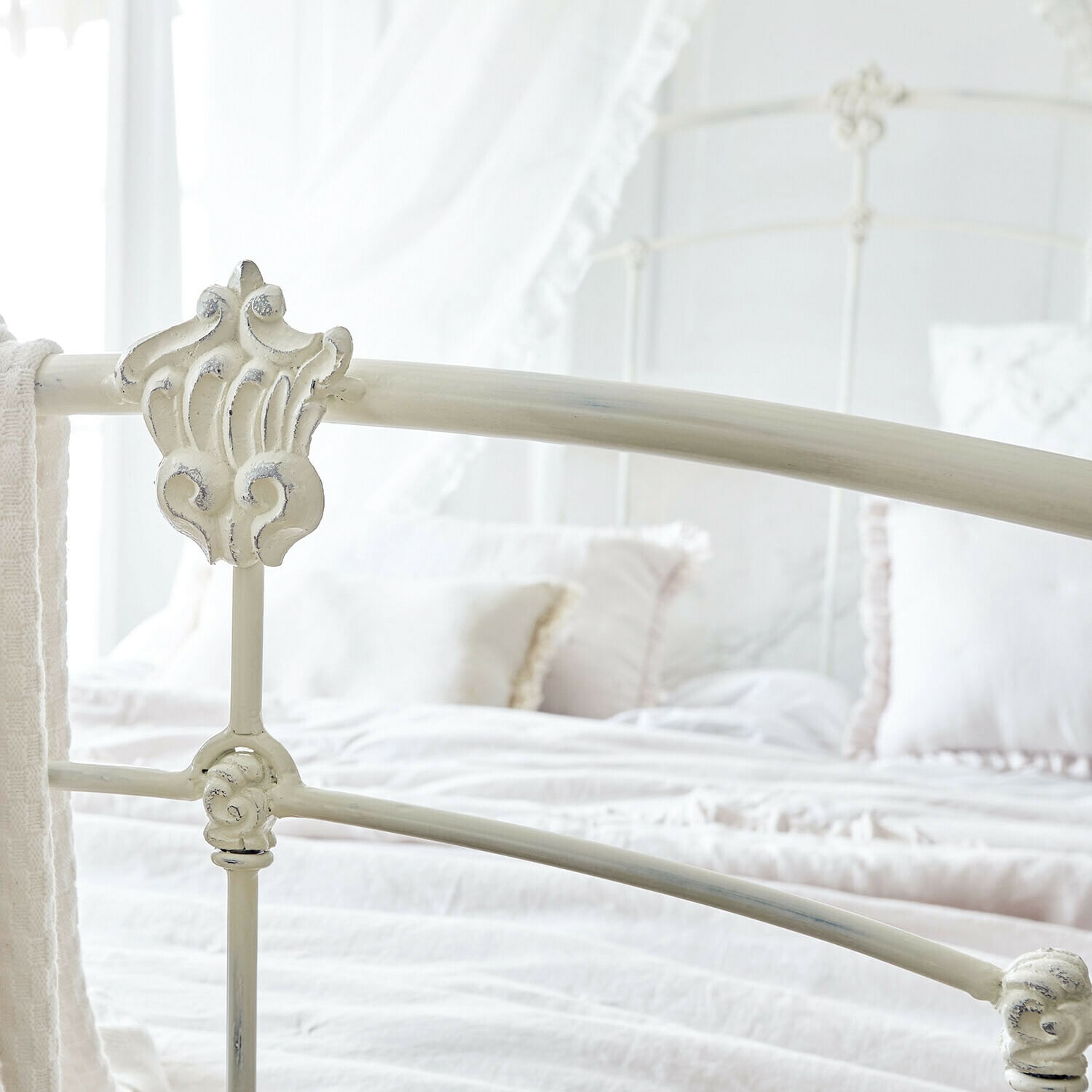 Cama Canefield