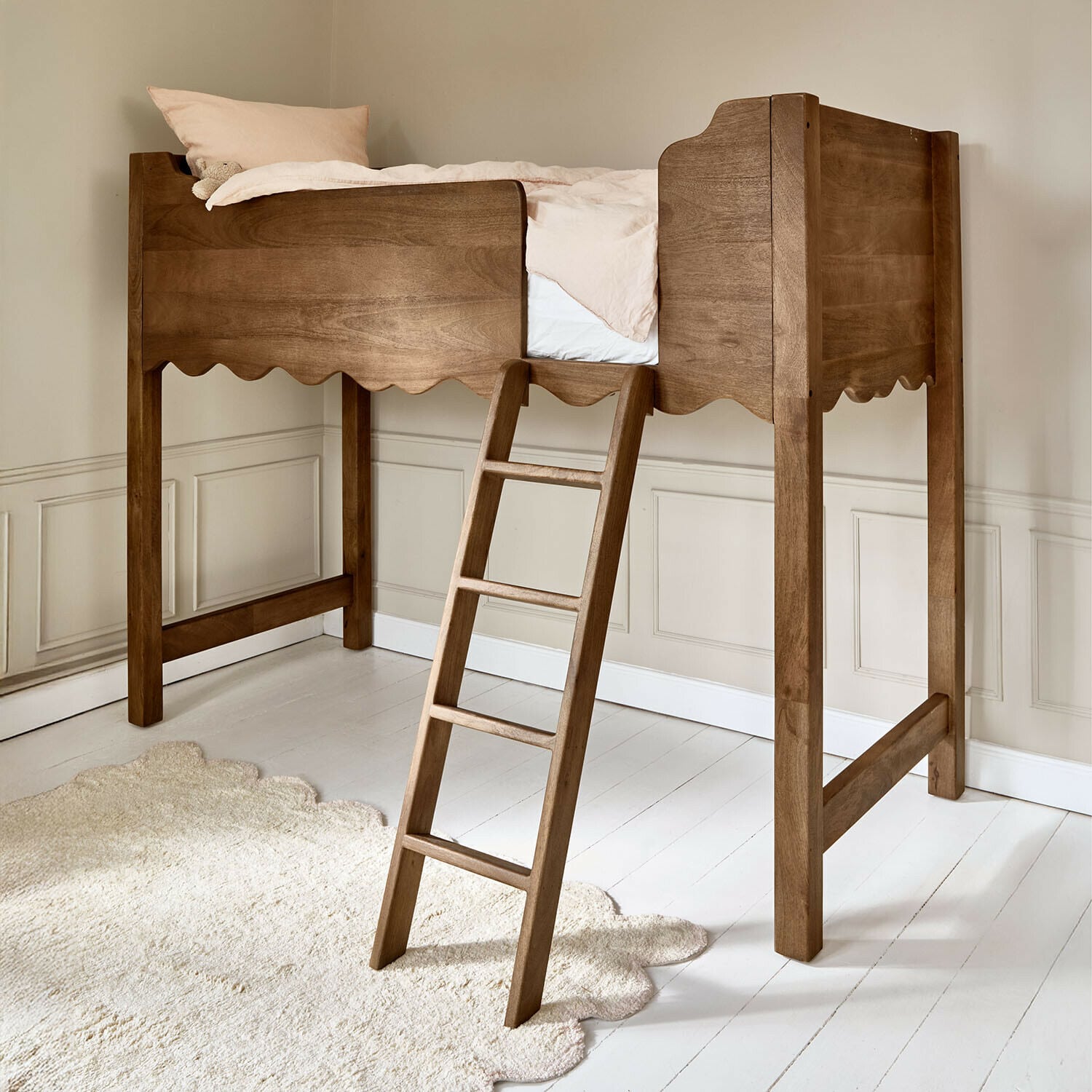 Cama alta Jomilas