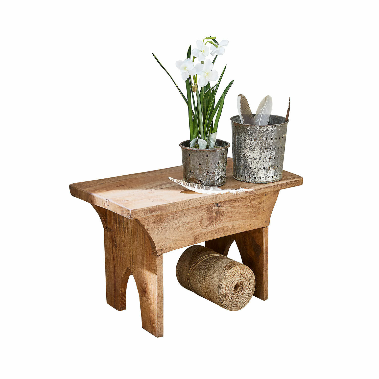 Taburete Hoboken Banco pequeño de madera natural con macetas metálicas y flores blancas, decoración rústica