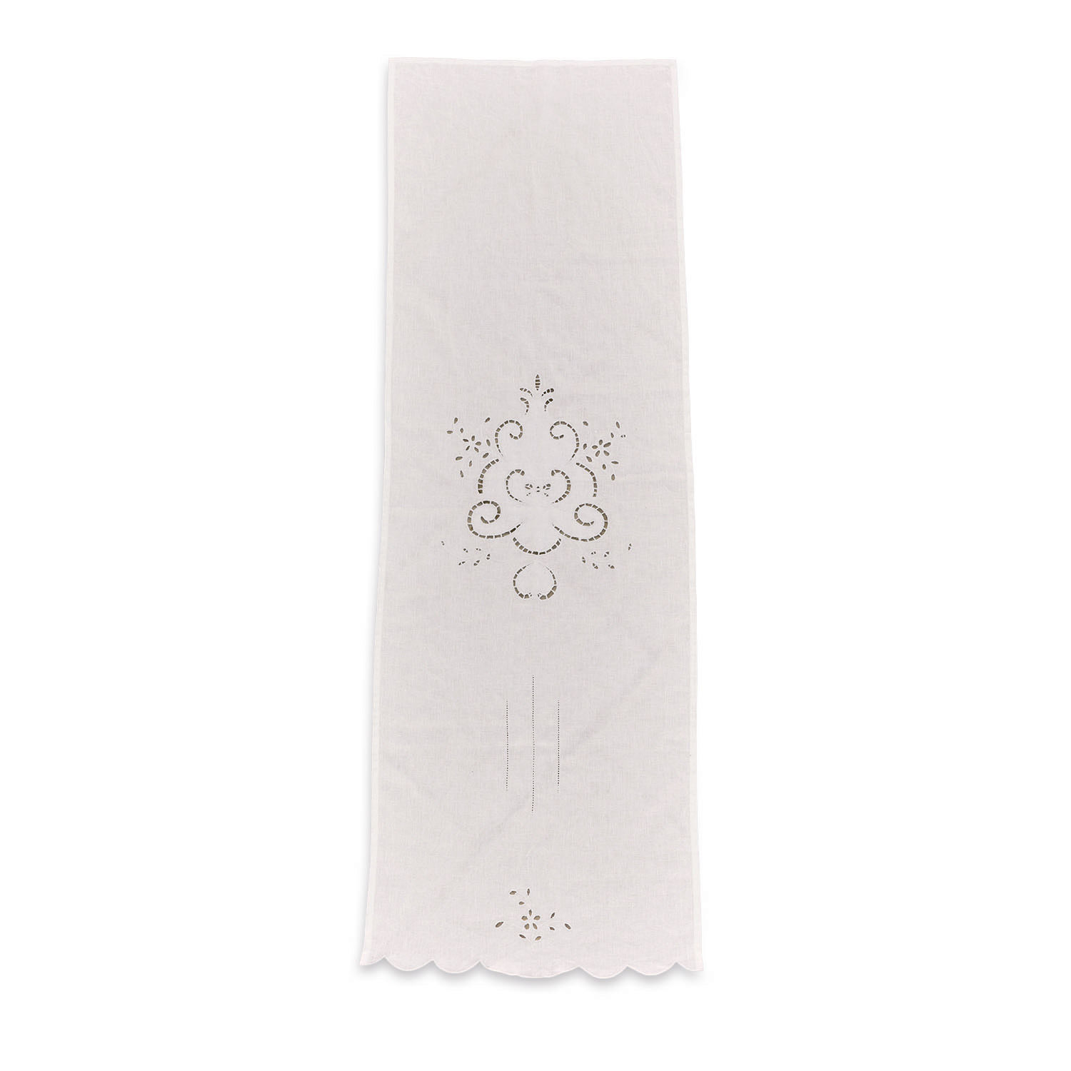 Camino de mesa Kara Camino de mesa blanco de lino con diseño calado y borde ondulado para decoración