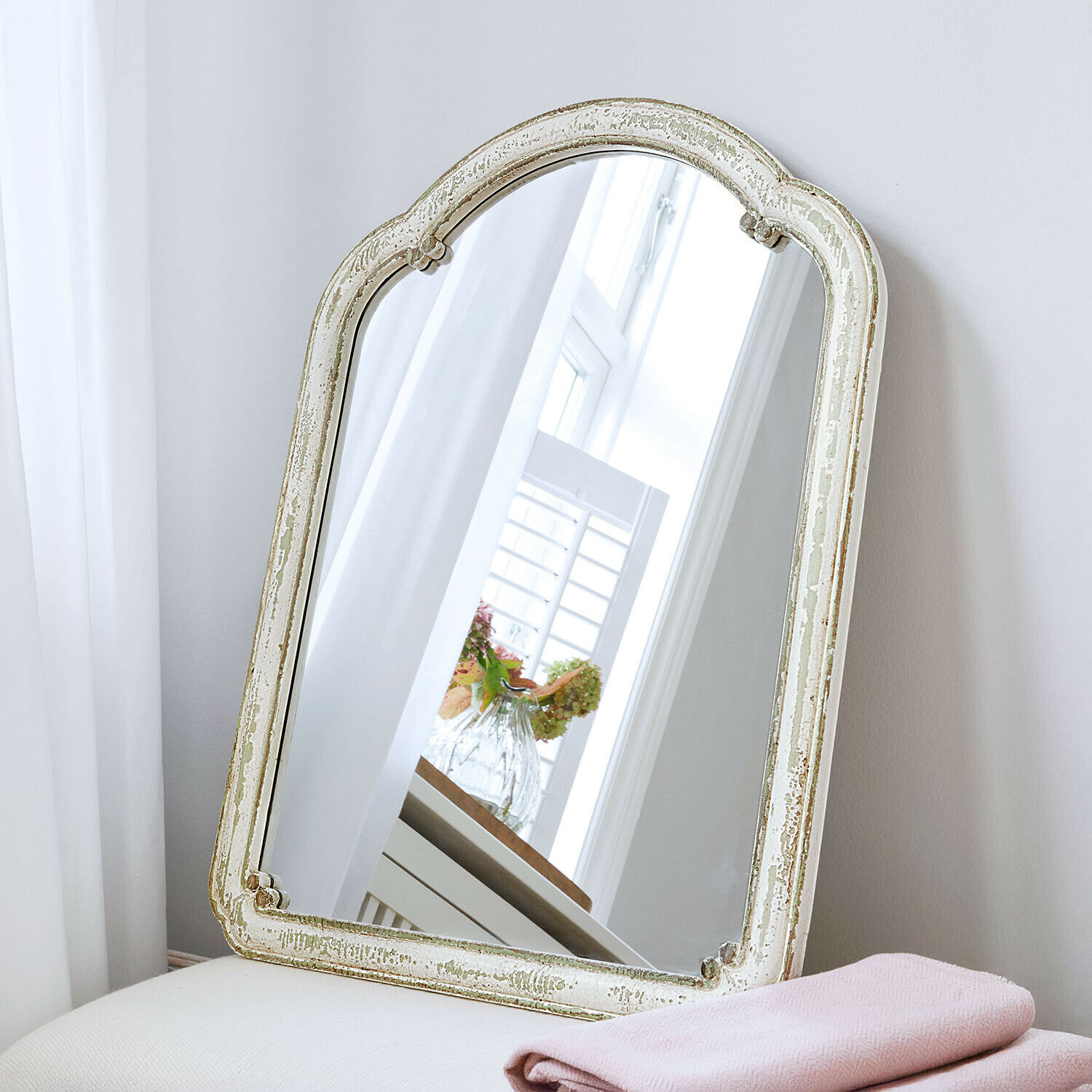 Espejo Ashwyn Espejo vintage con marco de madera blanca envejecida, decoración elegante para interiores
