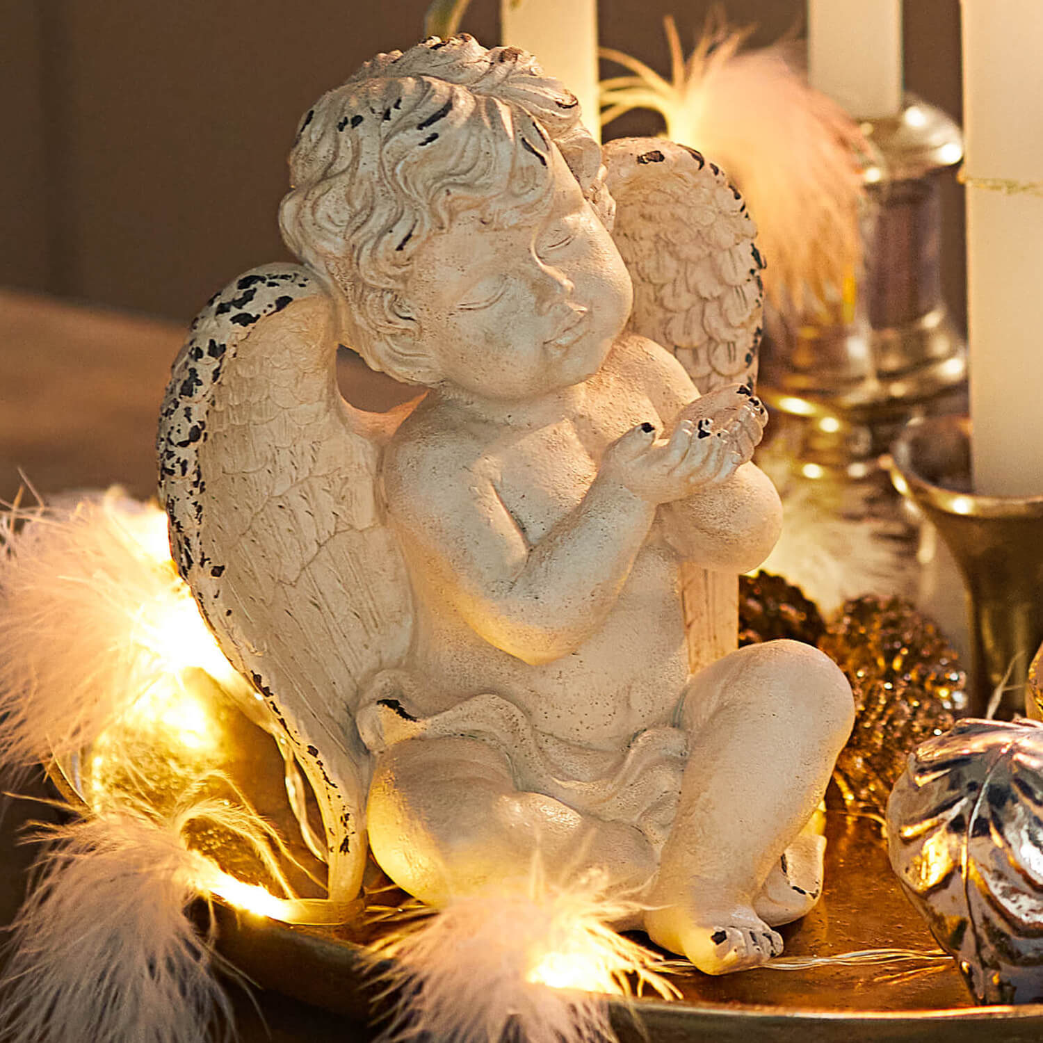 Figura de ángel de piedra clara con acabado envejecido, decoración navideña con luces LED