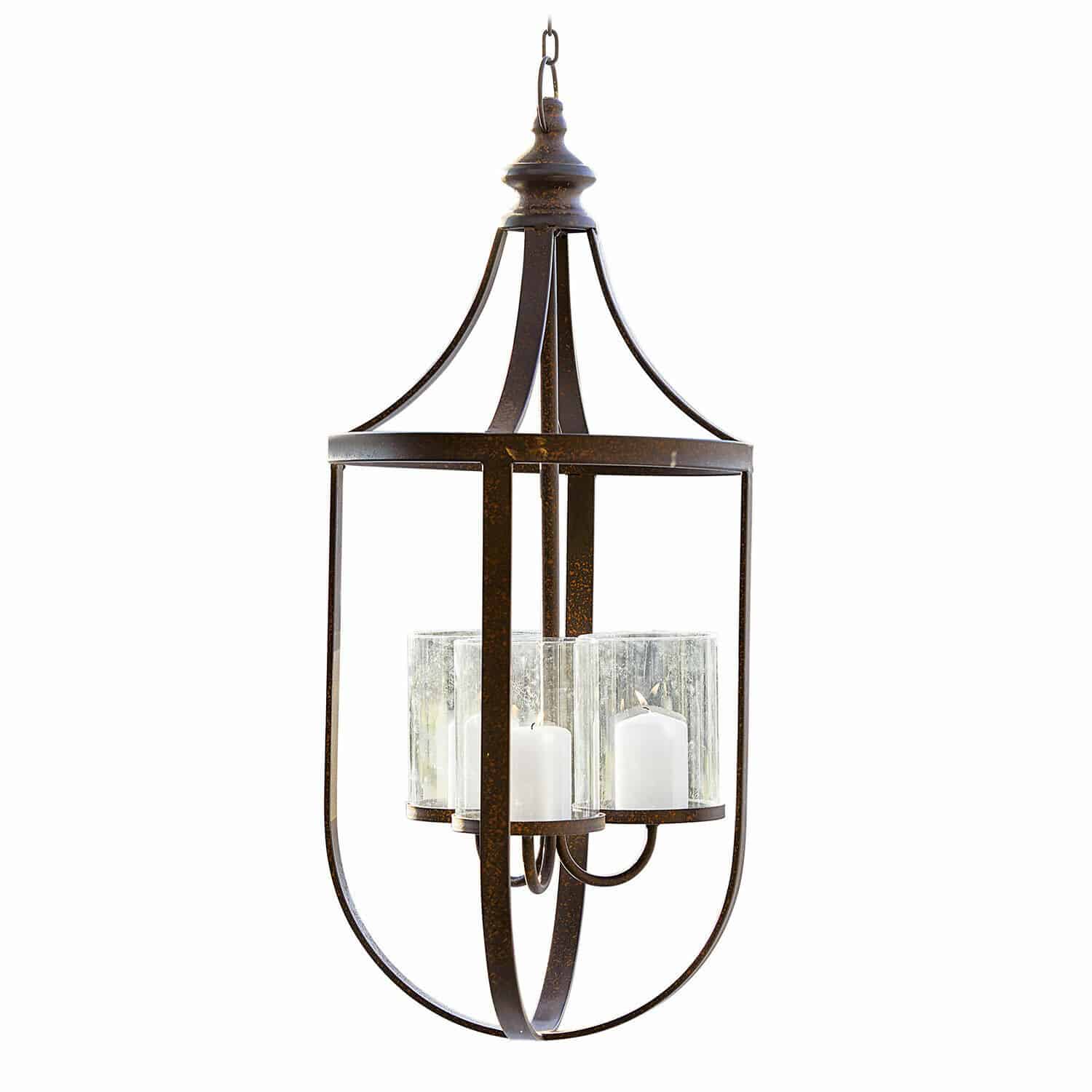 Farol colgante Hampshire Farol colgante de metal oxidado con tres velas blancas en pantallas de vidrio