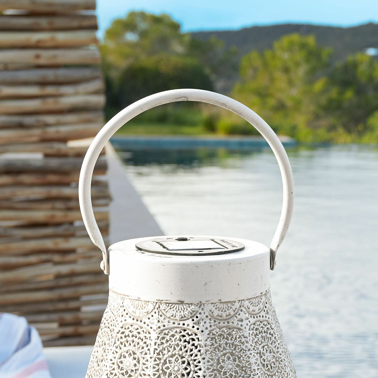 Farol solar Carouge