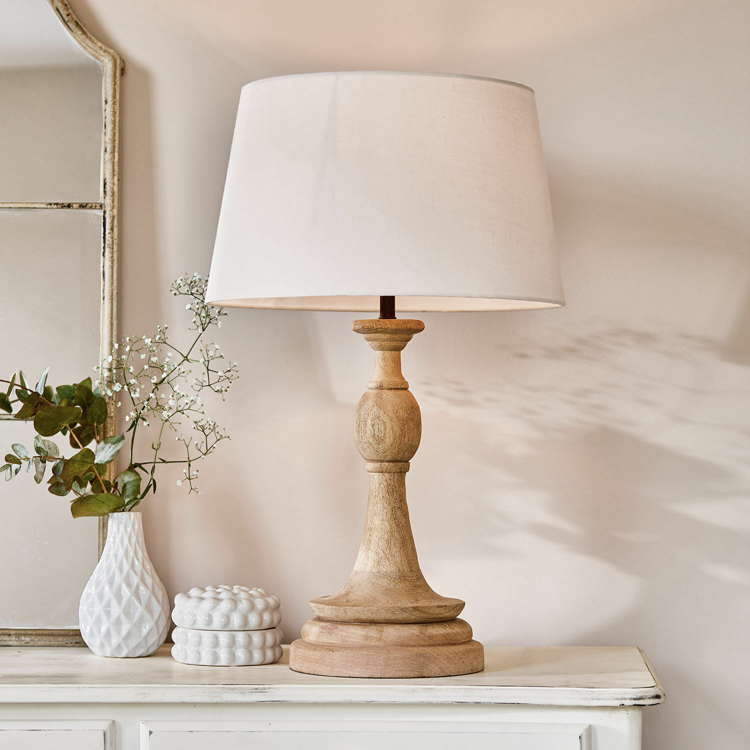 Lámpara de mesa Dardilly Lámpara de mesa con base de madera y pantalla blanca, decoración de interiores, iluminación de salón