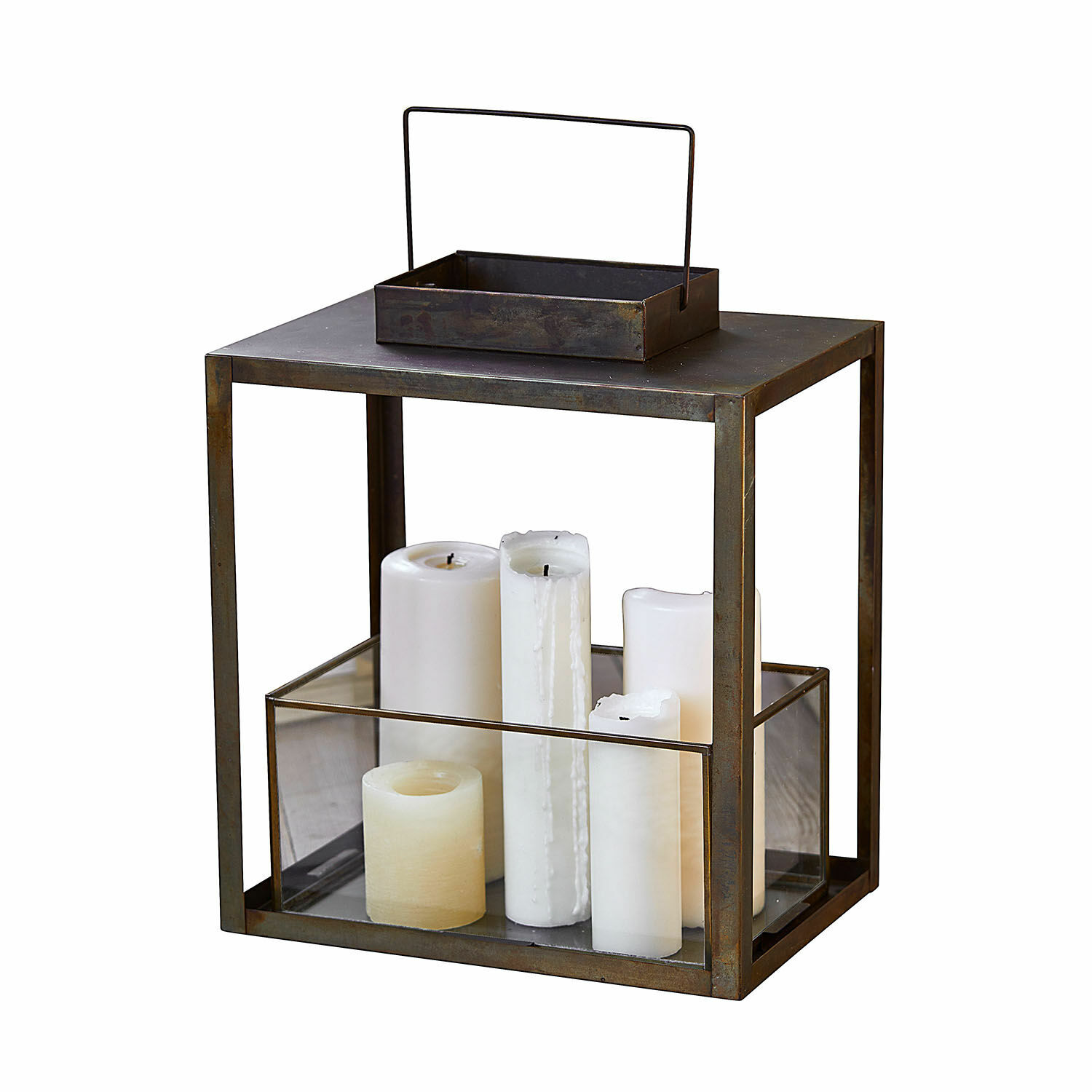 Farol Abbracciante Linterna de metal con vidrio transparente y velas blancas en estilo rústico decorativo