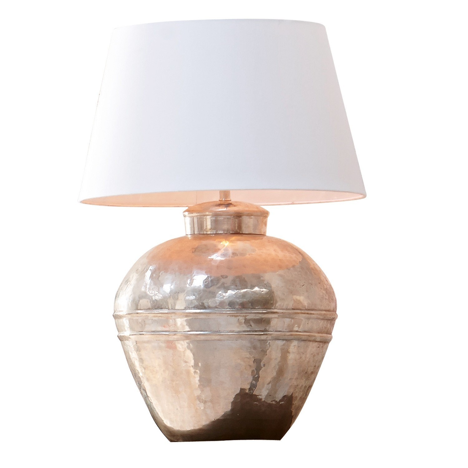 Lámpara de mesa Madison Lámpara de mesa de metal martillado cobre con pantalla blanca, iluminación decorativa para salón