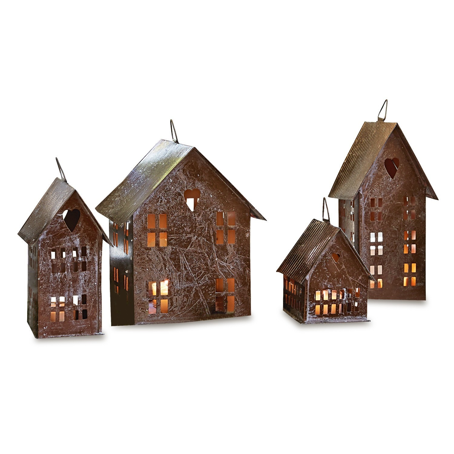 Set de 4 farolillos Treyford Conjunto de cuatro faroles metálicos oxidados en forma de casa con ventanas y corazones recortados
