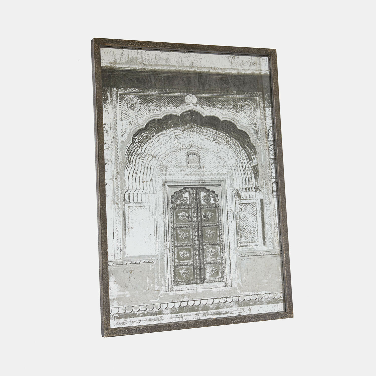 Cuadro enmarcado con puerta decorativa vintage en tonos grises y marrones