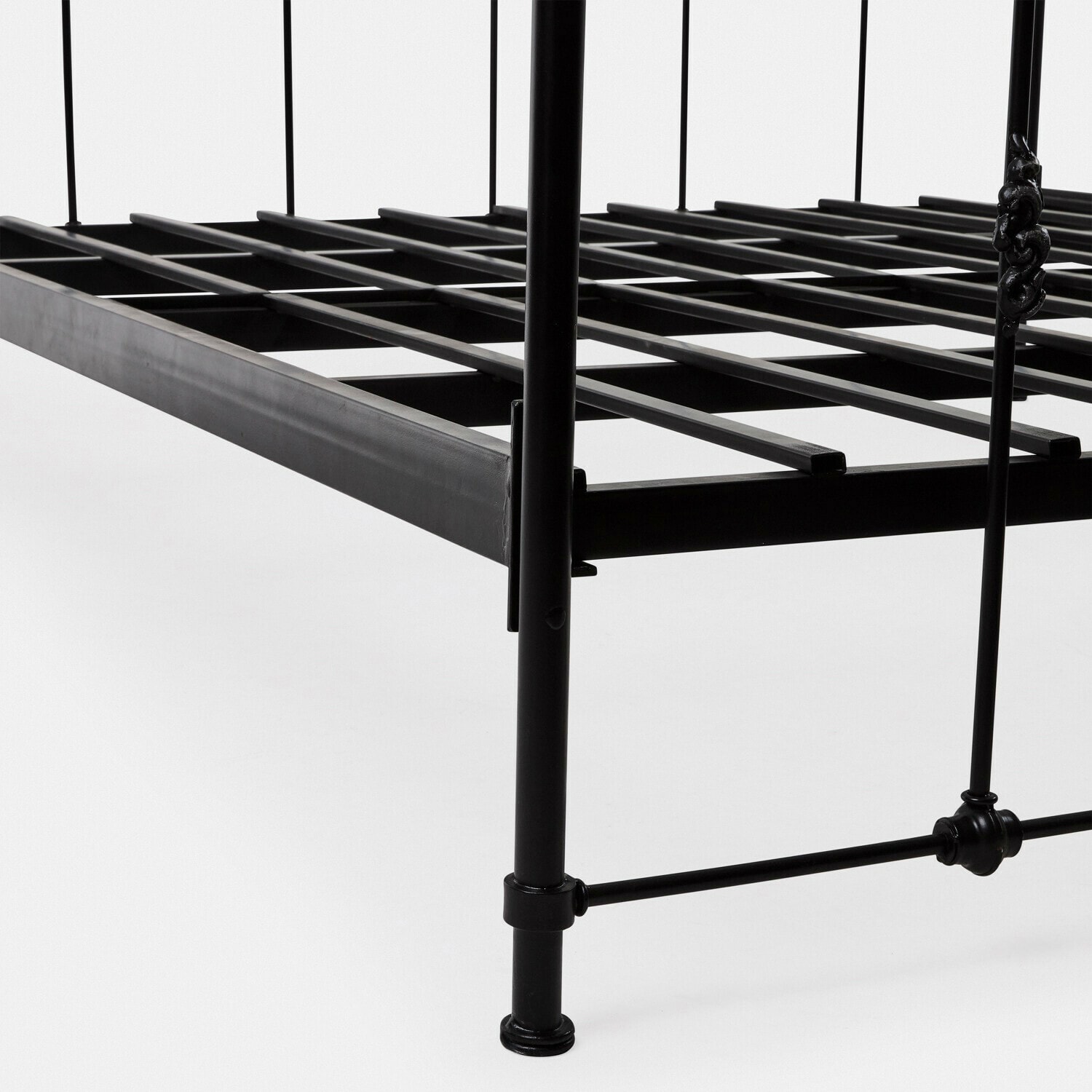 Cama Canefield