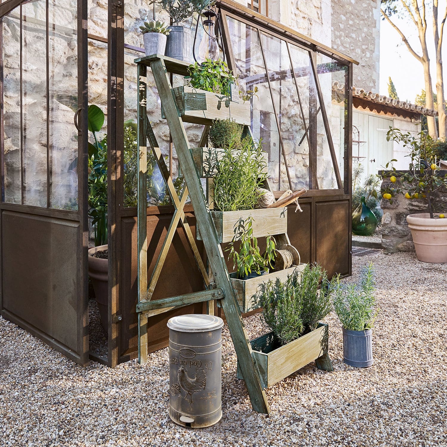 Escalera para plantas Madan