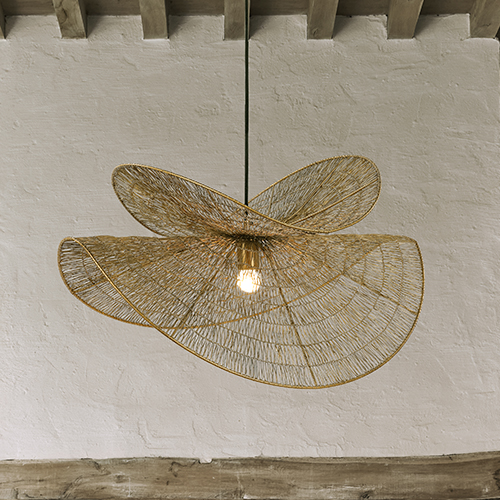 Lámpara colgante de ratán trenzado color natural, diseño ligero y decorativo para interiores