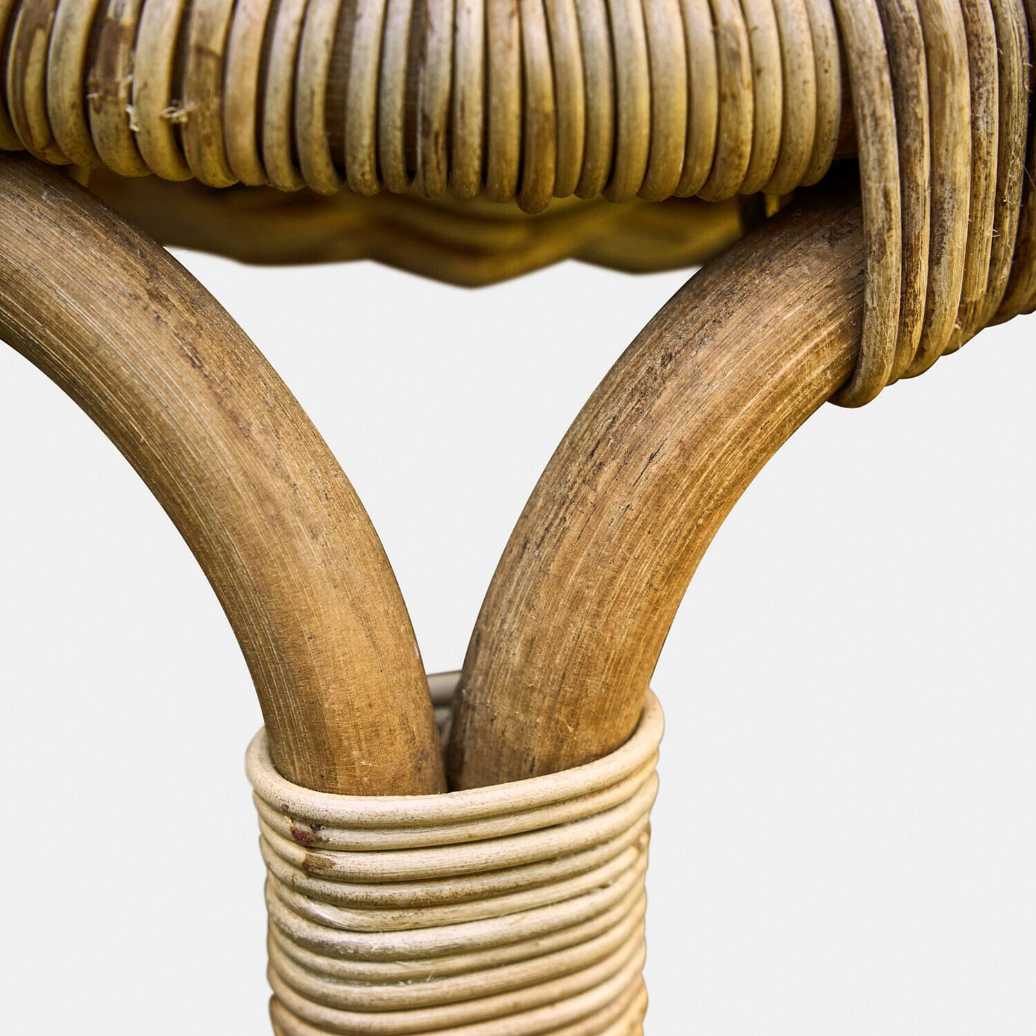 Comedero con soporte Petivas