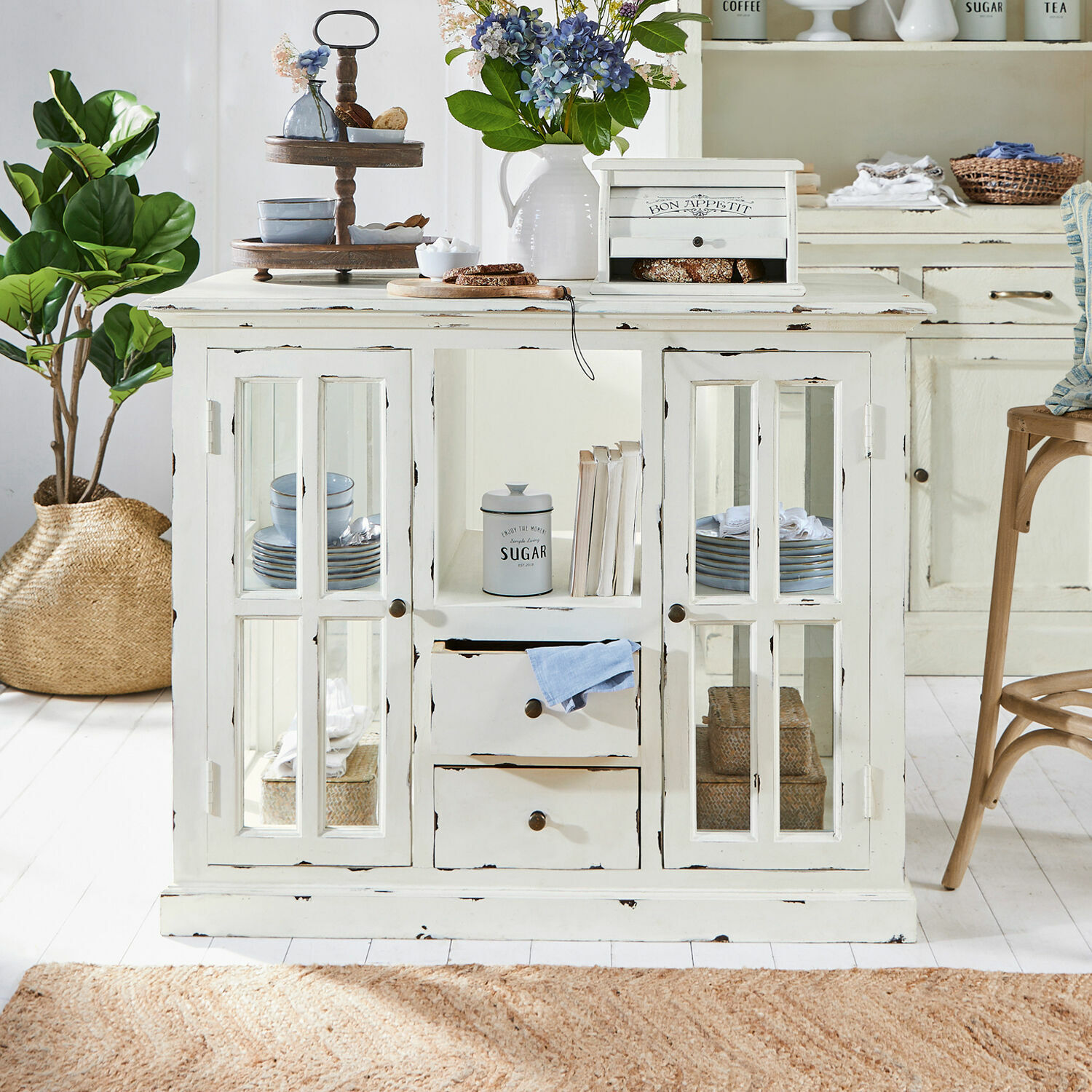 Mueble de cocina Catigny Aparador de madera blanca con puertas de cristal y cajones estilo vintage para almacenamiento