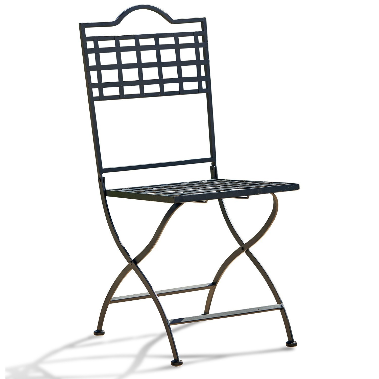 Silla de jardín negra de metal con respaldo y asiento de rejilla, mueble exterior resistente