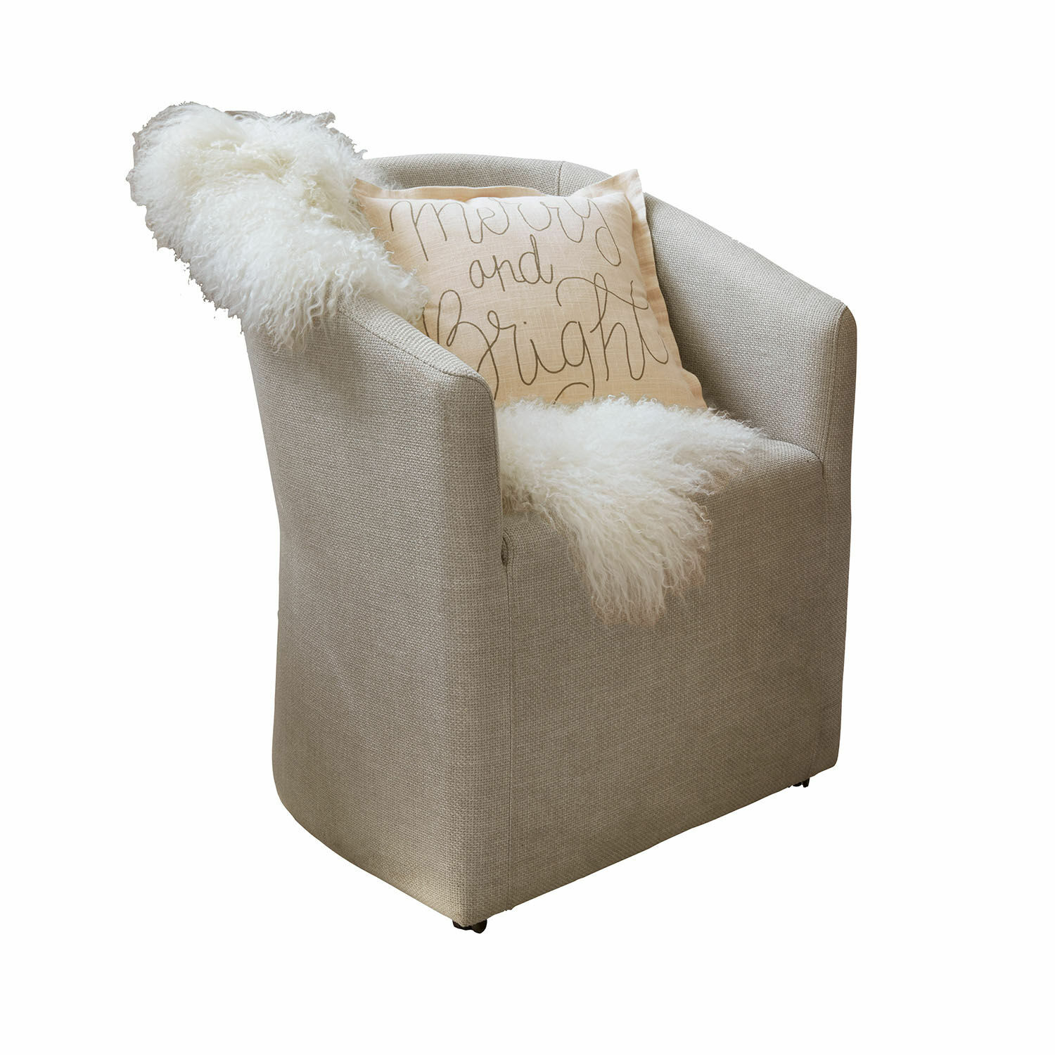 Sillón Holmsen Sillón tapizado beige con cojín decorativo y manta blanca de piel sintética para salón