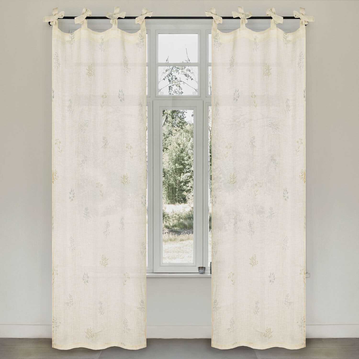 Cortina Hazelwick Cortinas beige de tela ligera con sutil estampado floral, decoración elegante para ventanas
