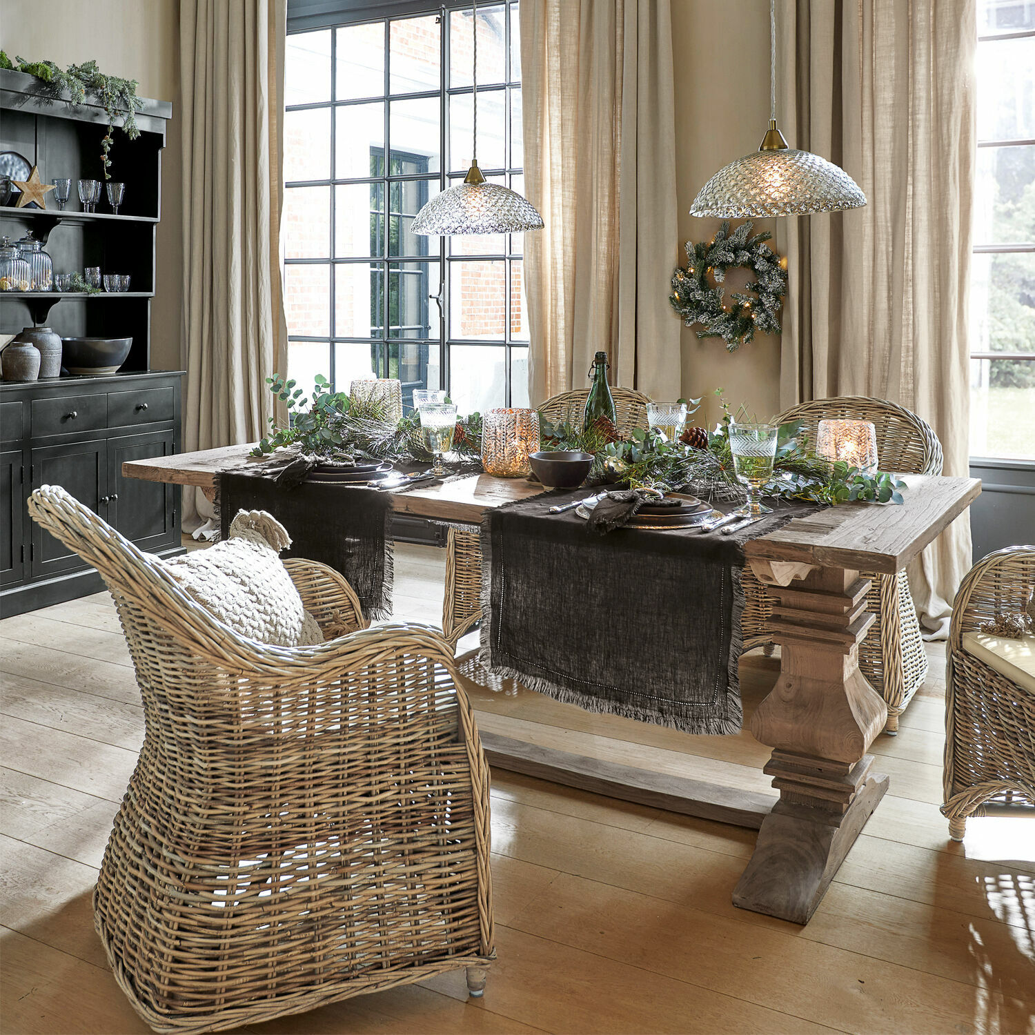 Mesa de comedor Cain