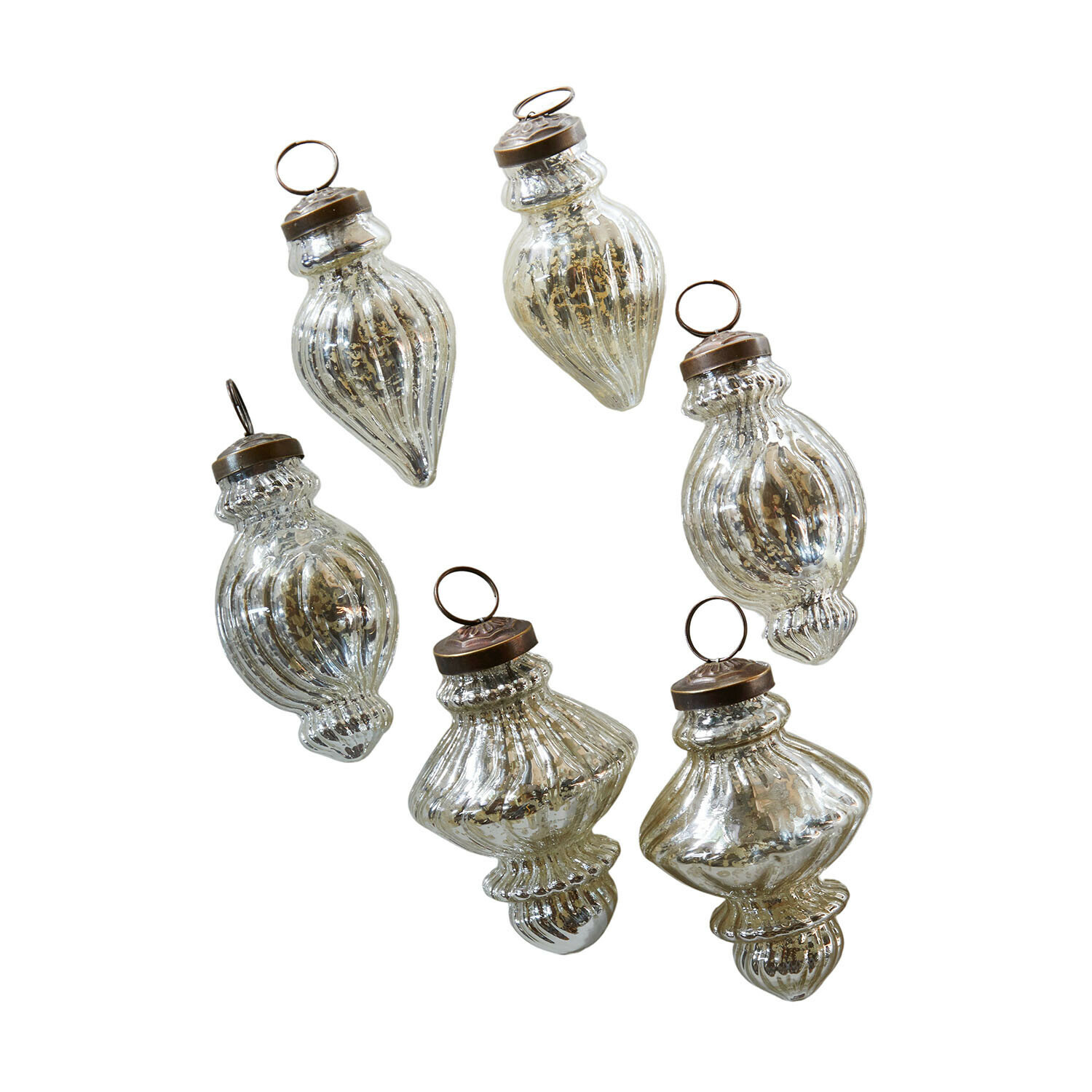 Set de 6 bolas de Navidad Everelles Conjunto de seis adornos navideños de vidrio plateado con anillas metálicas para colgar