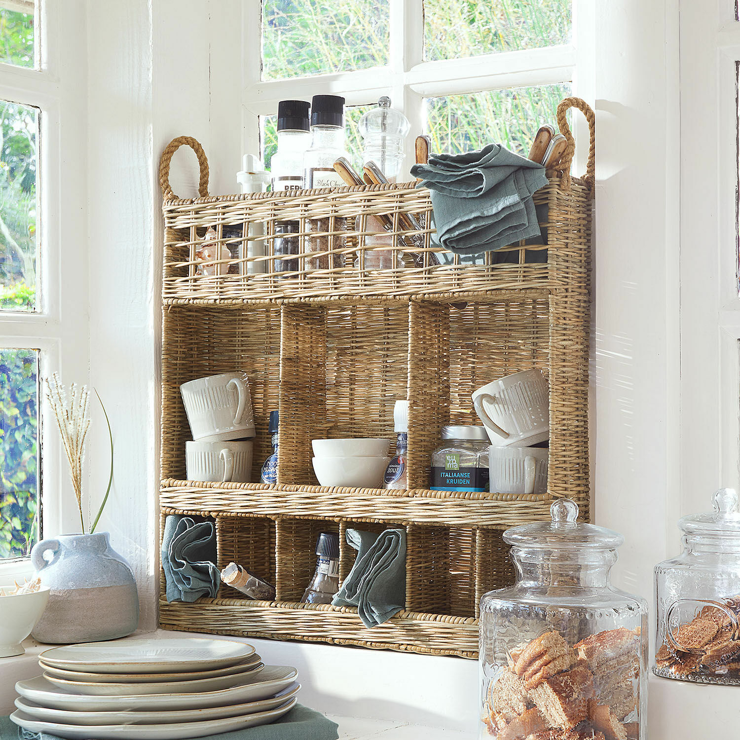 Estante Yilvento Organizador de cocina de mimbre natural con compartimentos para especias y vajilla, práctico y decorativo