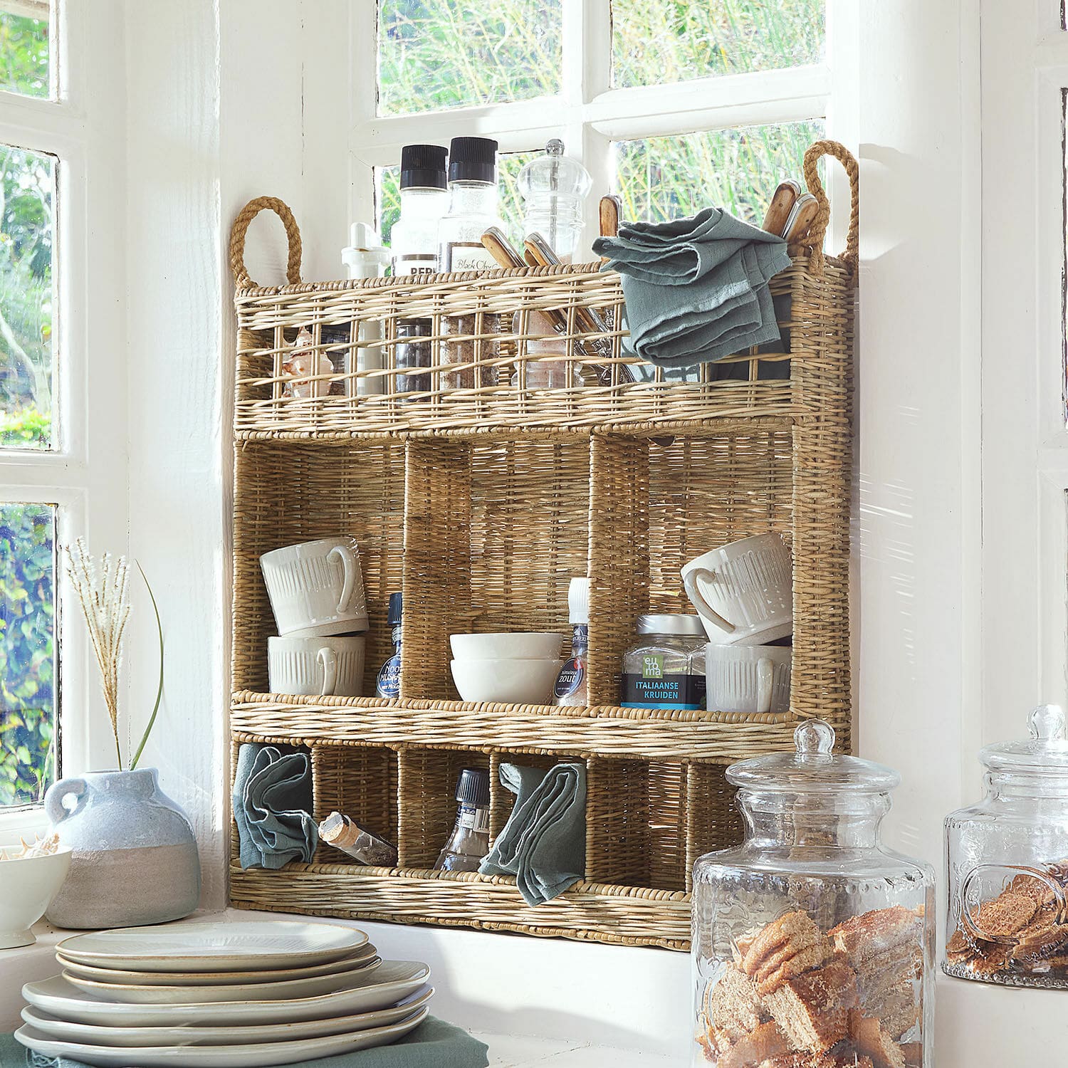 Estante Yilvento Organizador de cocina de mimbre natural con compartimentos para especias y vajilla, práctico y decorativo