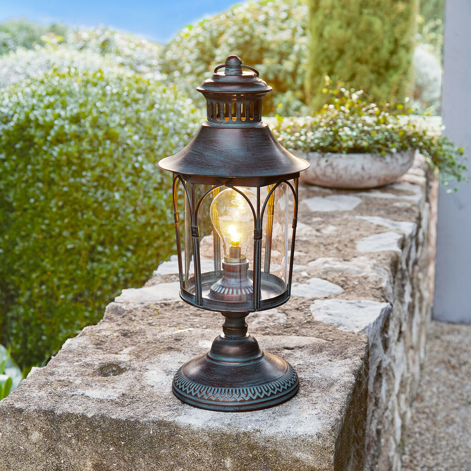Farol LED Brélomine Linterna de mesa de metal estilo vintage con vidrio transparente y bombilla, decoración de jardín