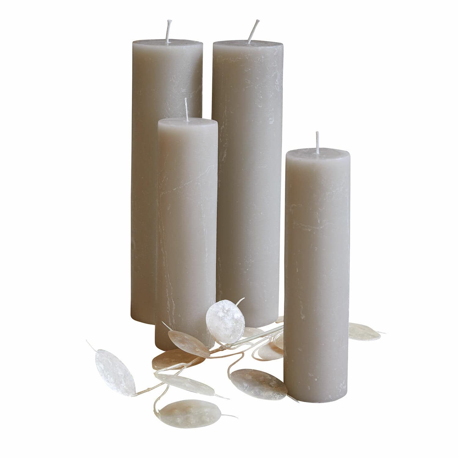 Set de 4 velas Avinal Conjunto de cuatro velas grises de cera con hojas naturales para decoración interior