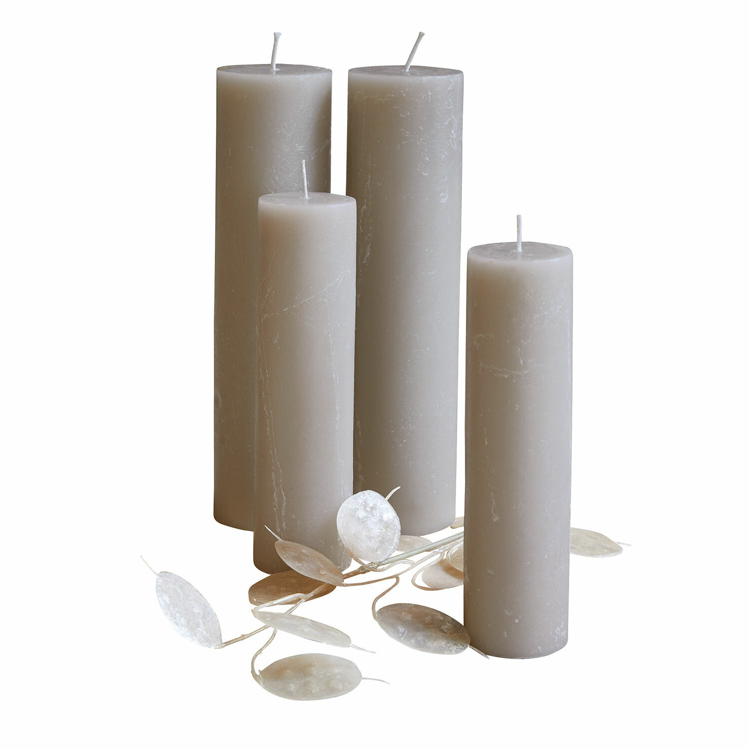 Set de 4 velas Avinal Conjunto de cuatro velas grises de cera con hojas naturales para decoración interior